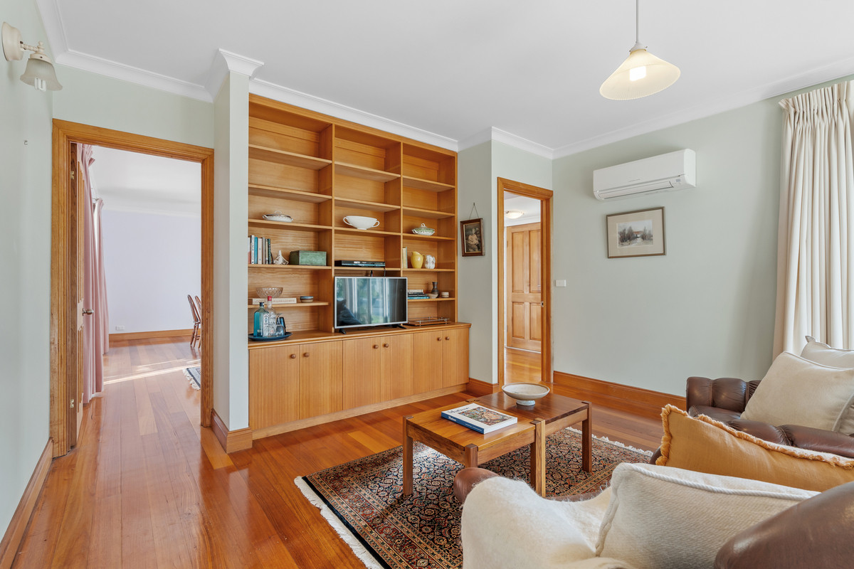 3-bedroom house at 1/7 Regent, Port Fairy, Vic, 3284, Moyne, Victoria
