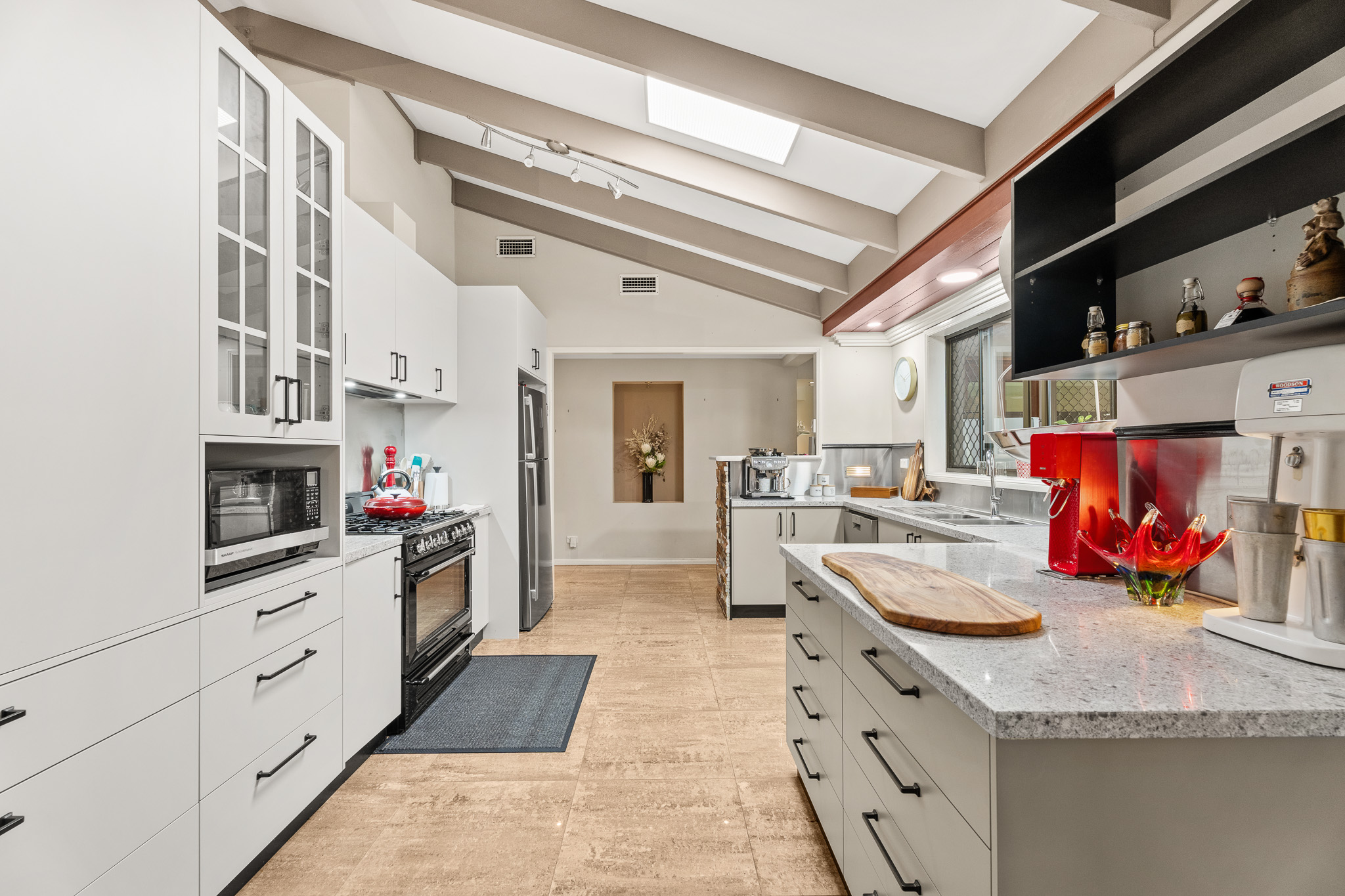 69 NISSEN STREET, Urraween QLD 4655 - Image 10