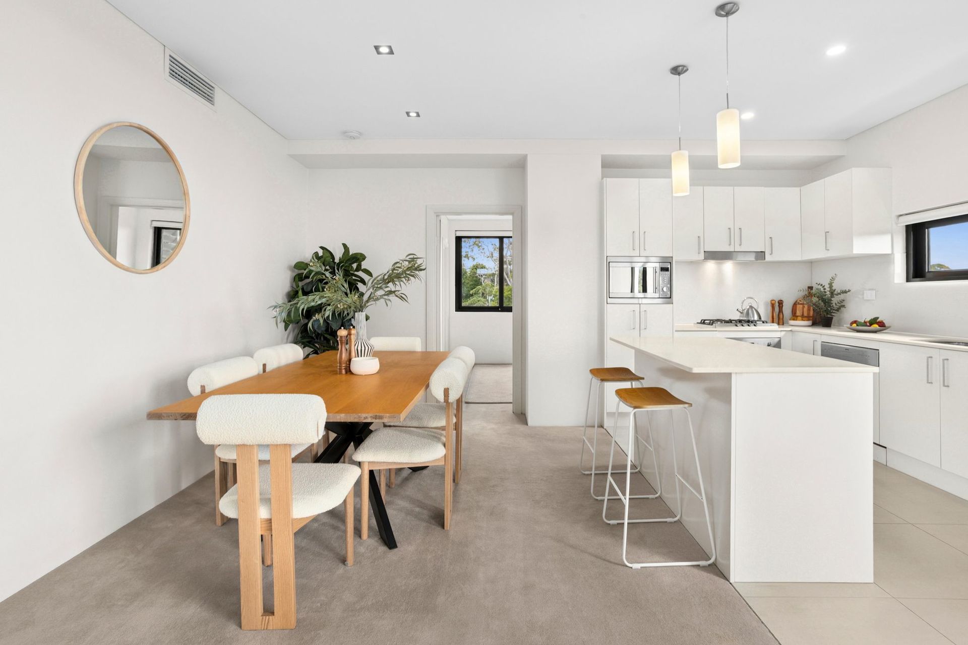 UNIT 31 LYNBARA APARTMENTS 1-5 LYNBARA AVENUE, St Ives NSW 2075 - Image 2