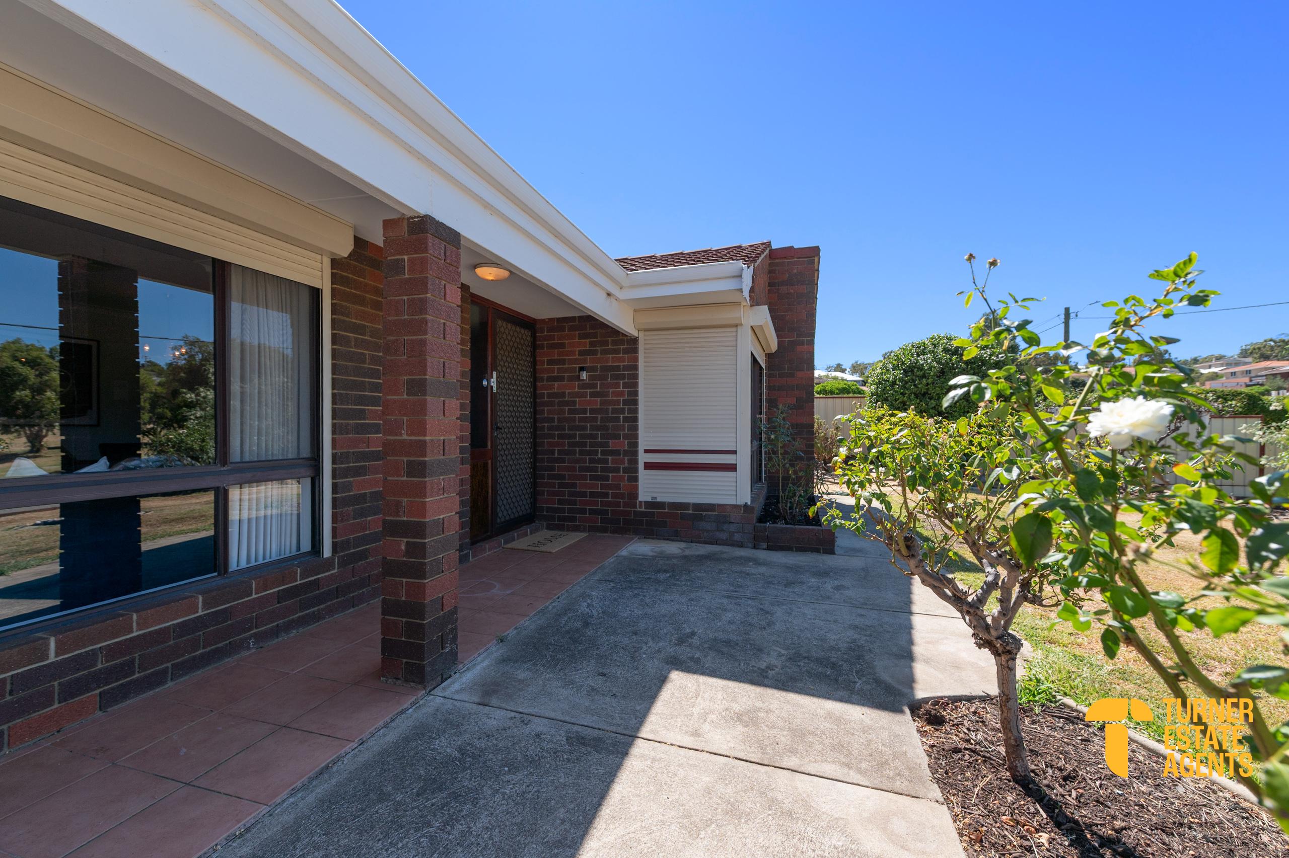 43 CHARTWELL WAY, Swan View WA 6056 - Image 2