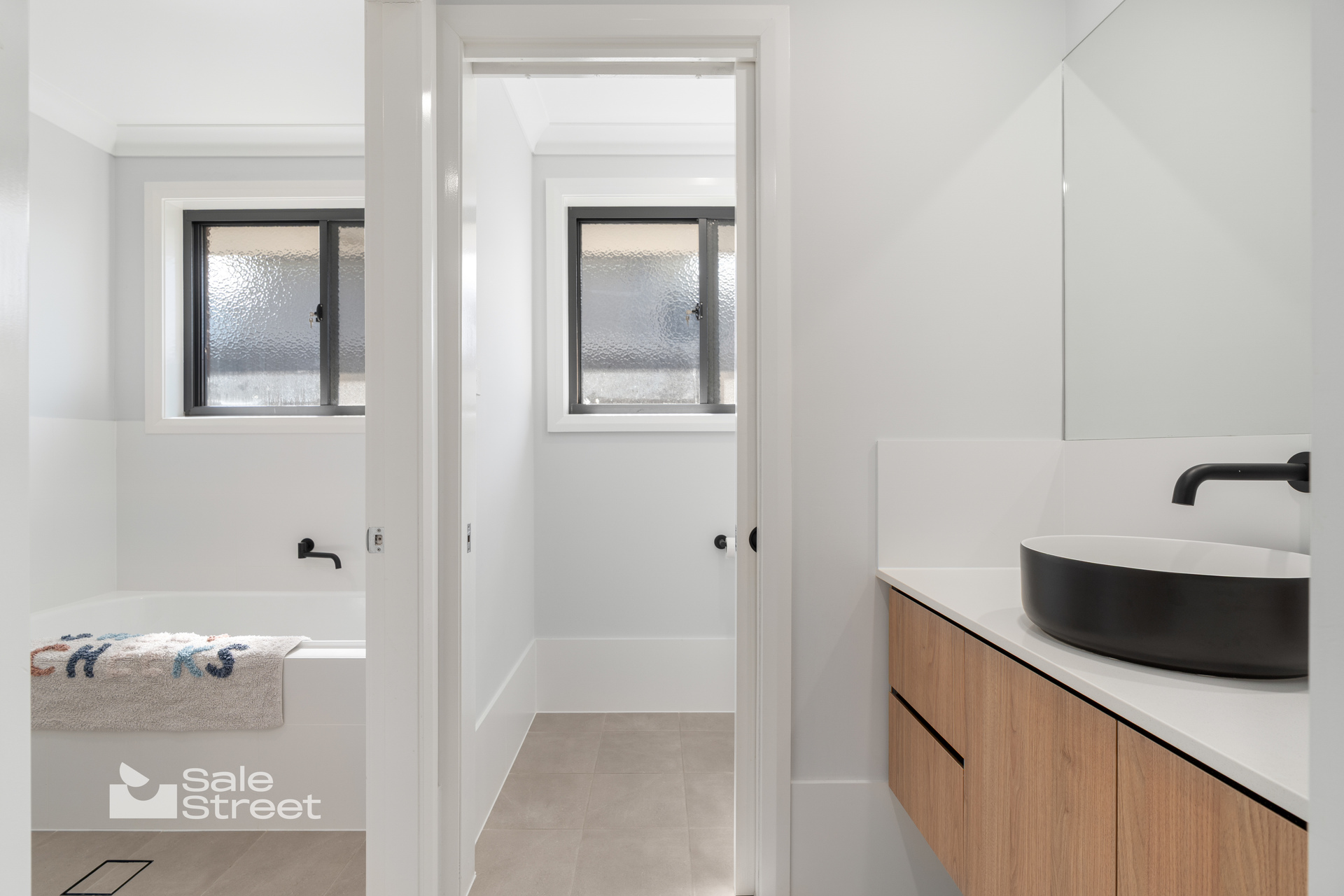 4-bedroom house at 4 POLLOCK PLACE, Orange NSW 2800, Orange, New South Wales