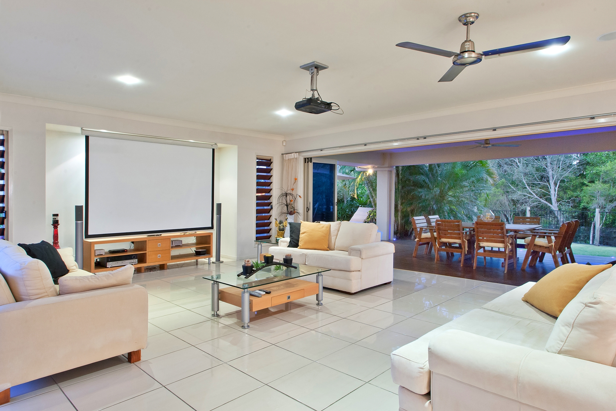 4 Attenuatta Place, Noosaville, QLD 4566 - Image 2