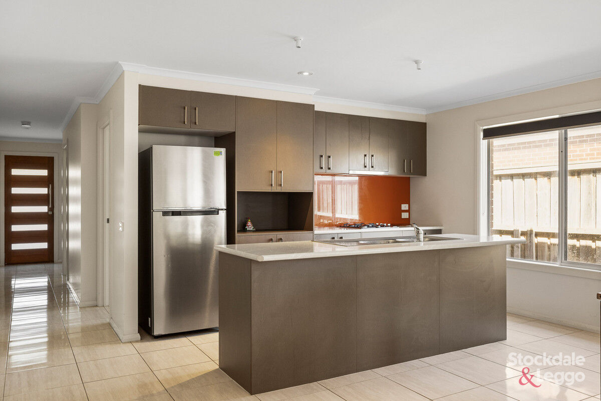 21 Grampian Boulevard, Cowes, VIC 3922 - Image 2