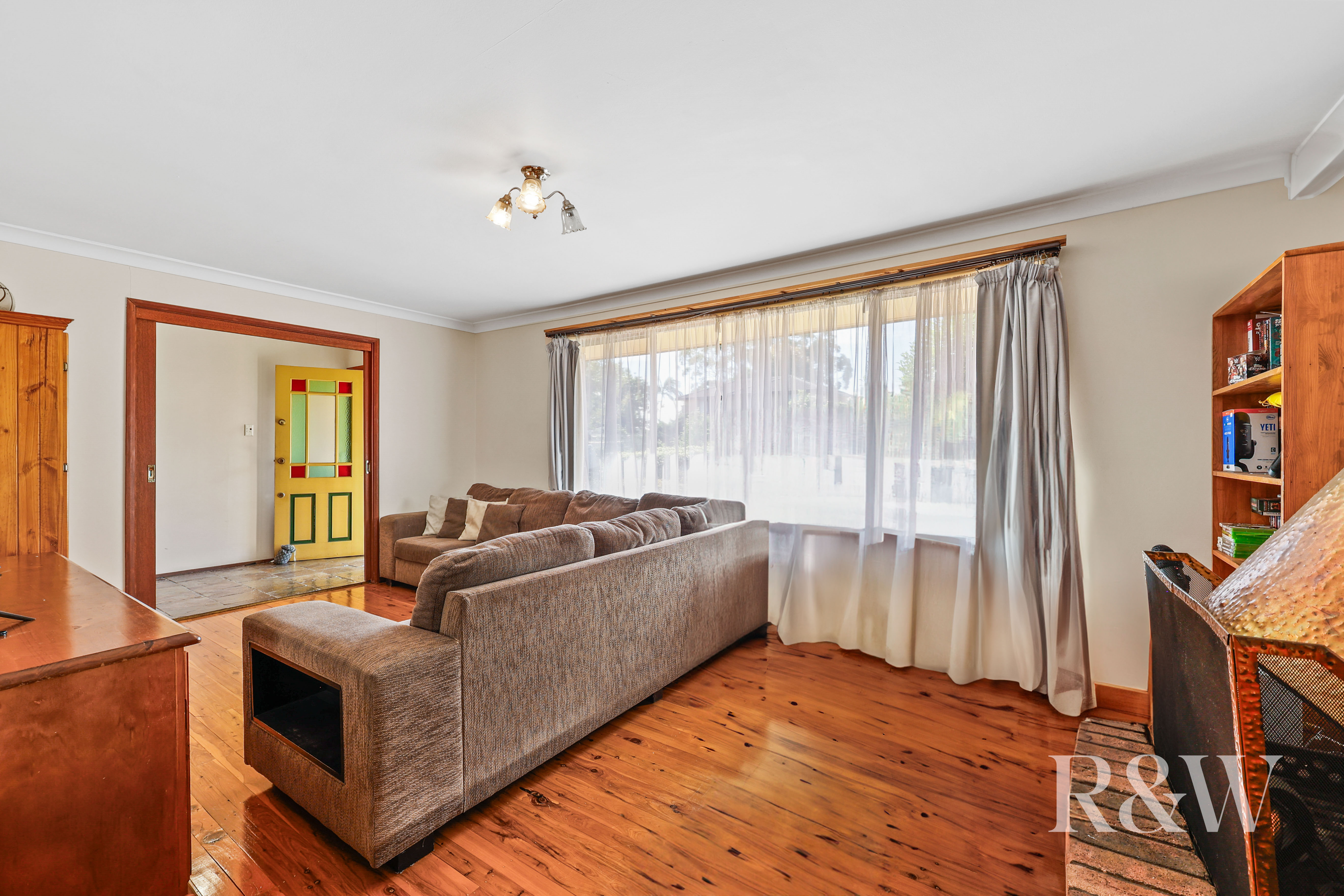 48 ATHEL TREE CRESCENT, Bradbury NSW 2560 - Image 3
