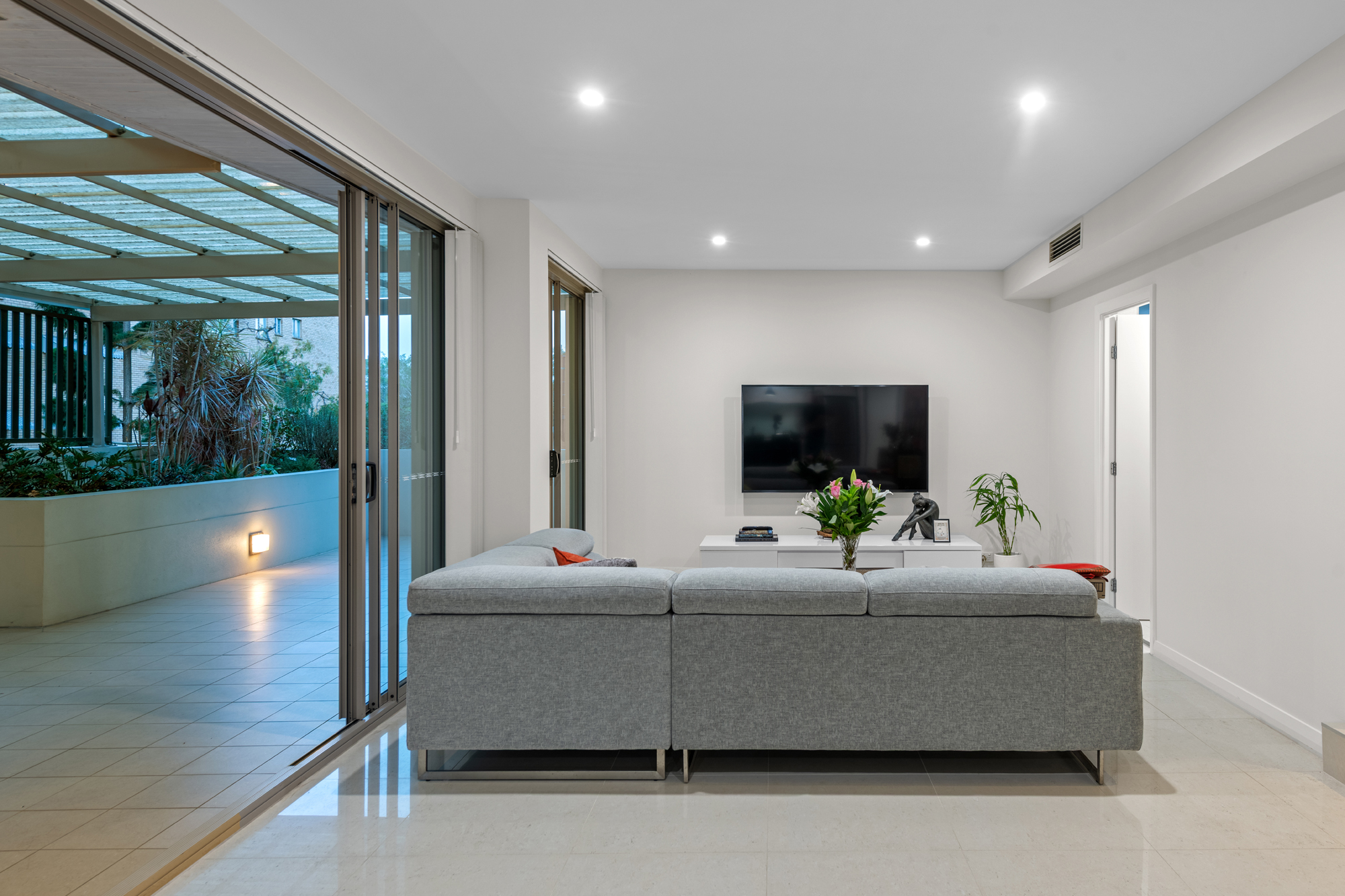 2/111 Thorn Street, East Brisbane, QLD 4169 - Image 3