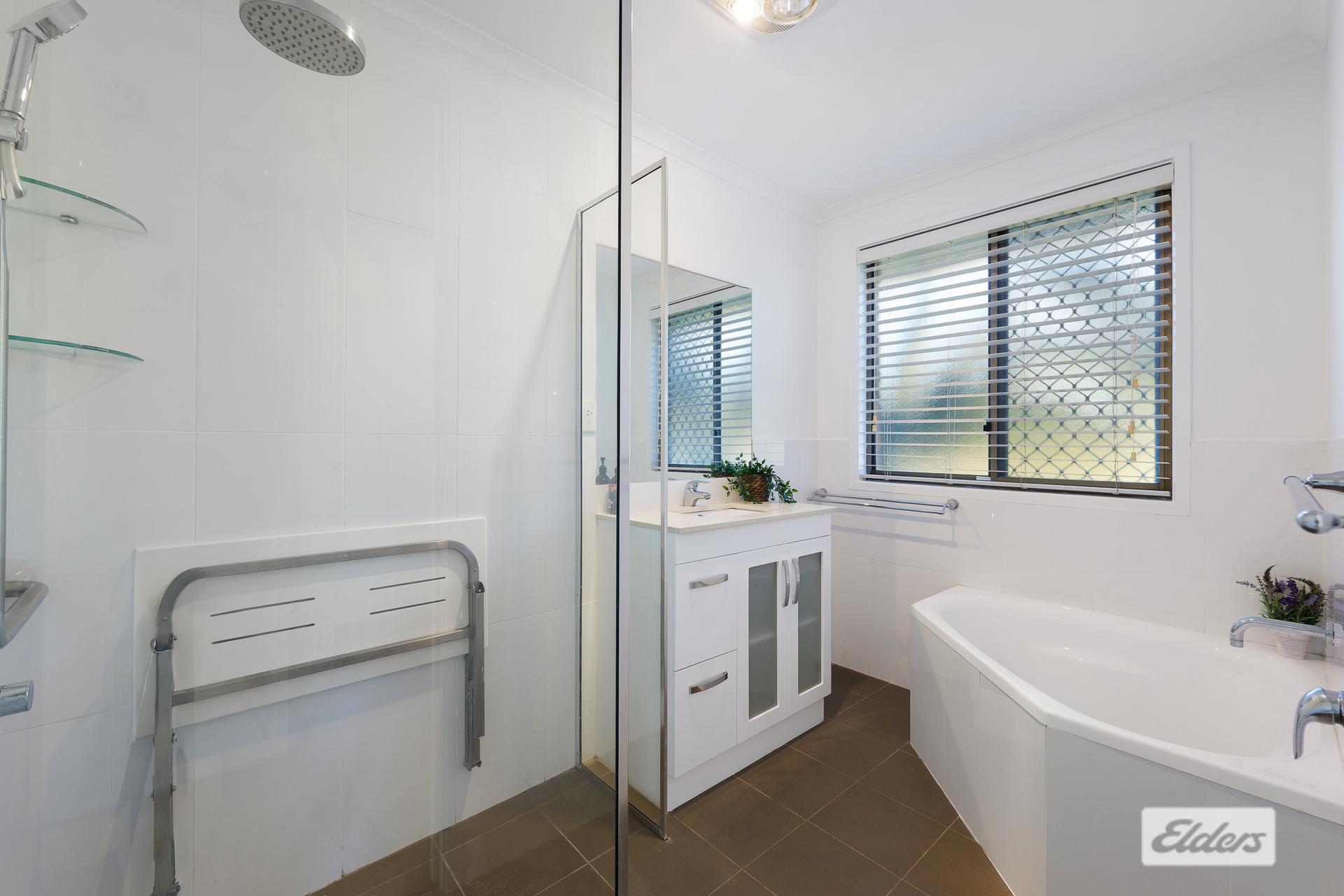 3-bedroom house at 92 Springfield Crescent, Daisy Hill QLD 4127, Logan, Queensland