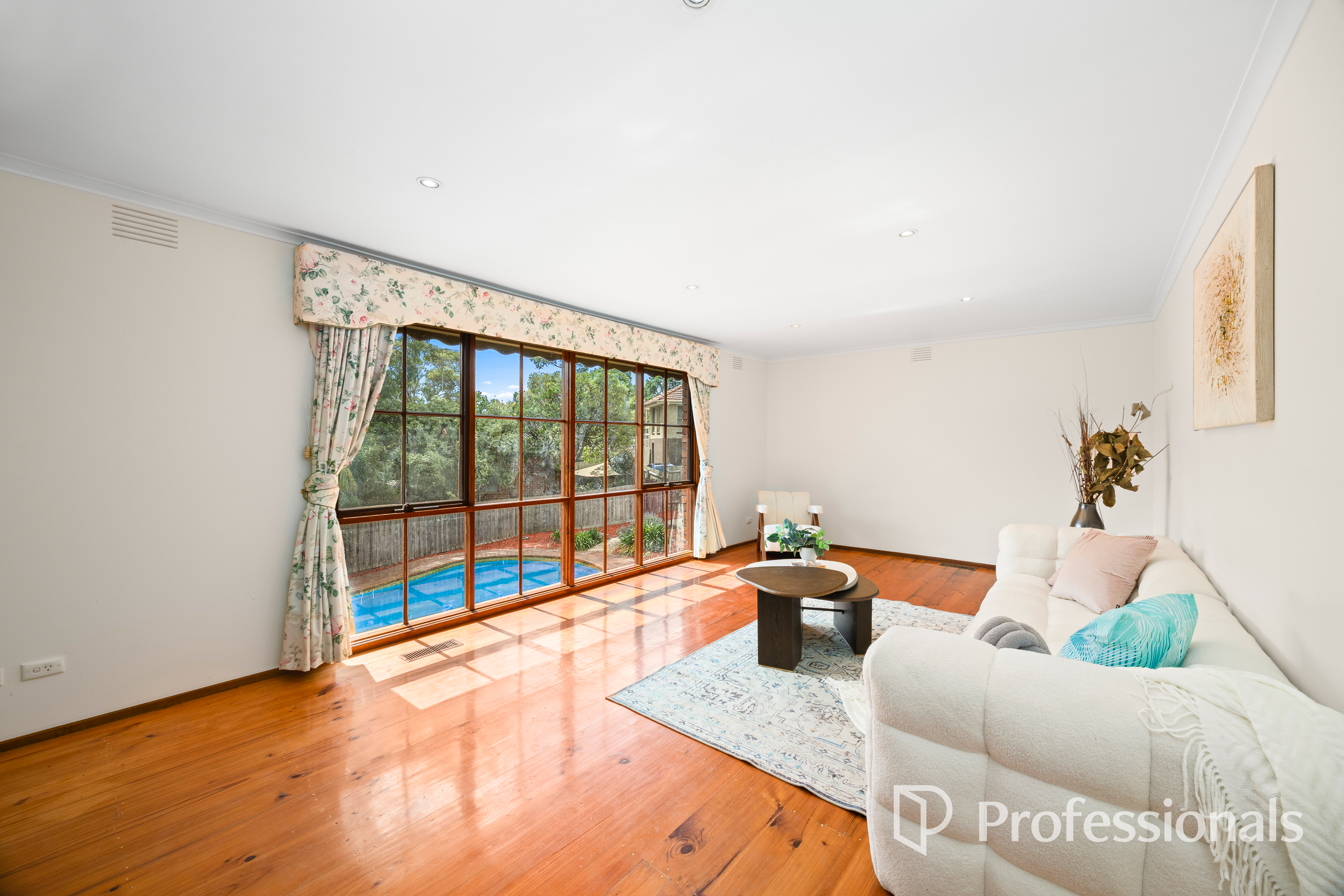 13 LAWSONS COURT, Templestowe VIC 3106 - Image 4