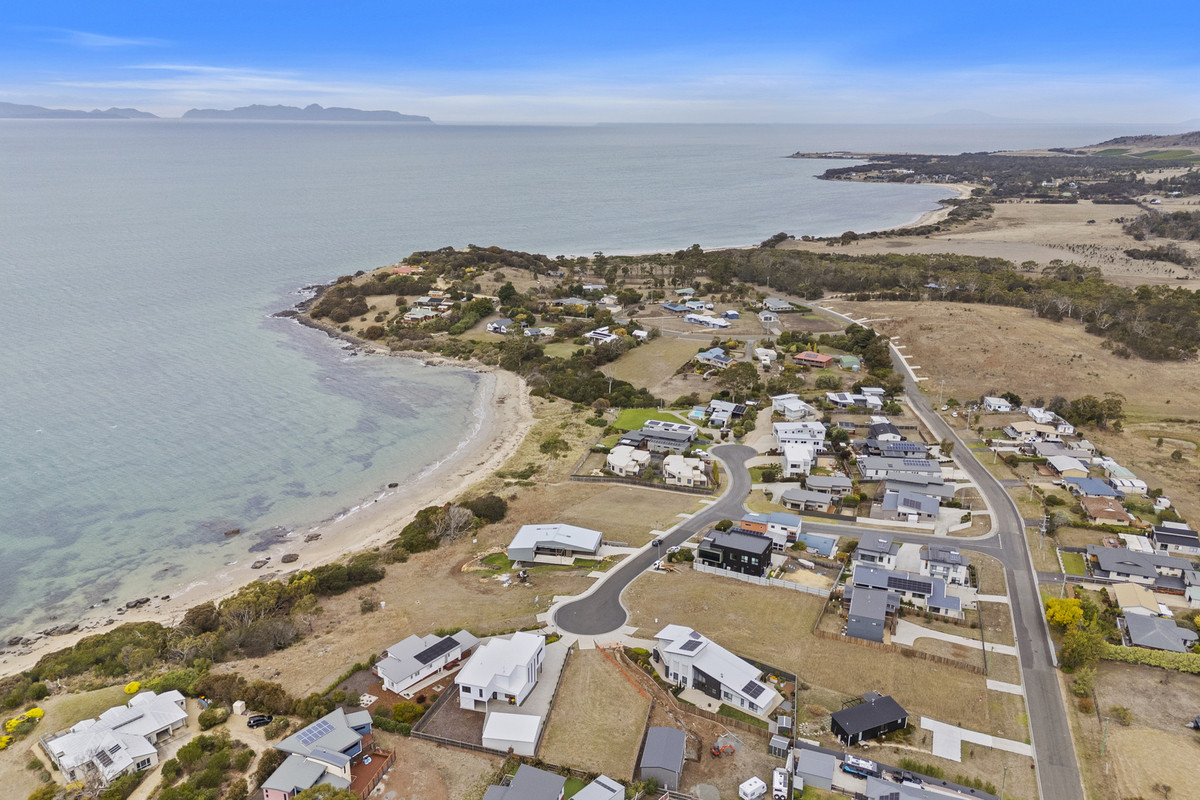21 Aqua Sands Drive, Swansea, Tas, 7190 - Image 2