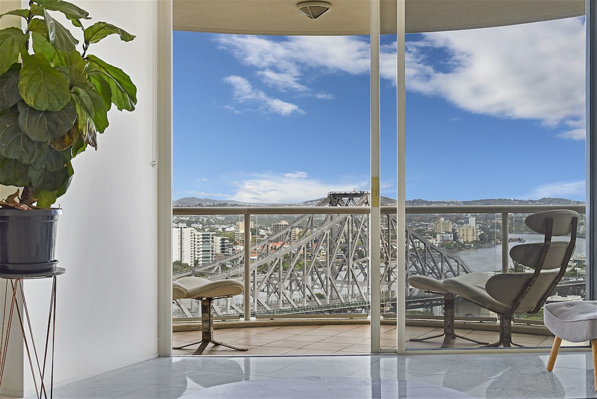 32 MACROSSAN STREET, Brisbane City QLD 4000 - Image 2