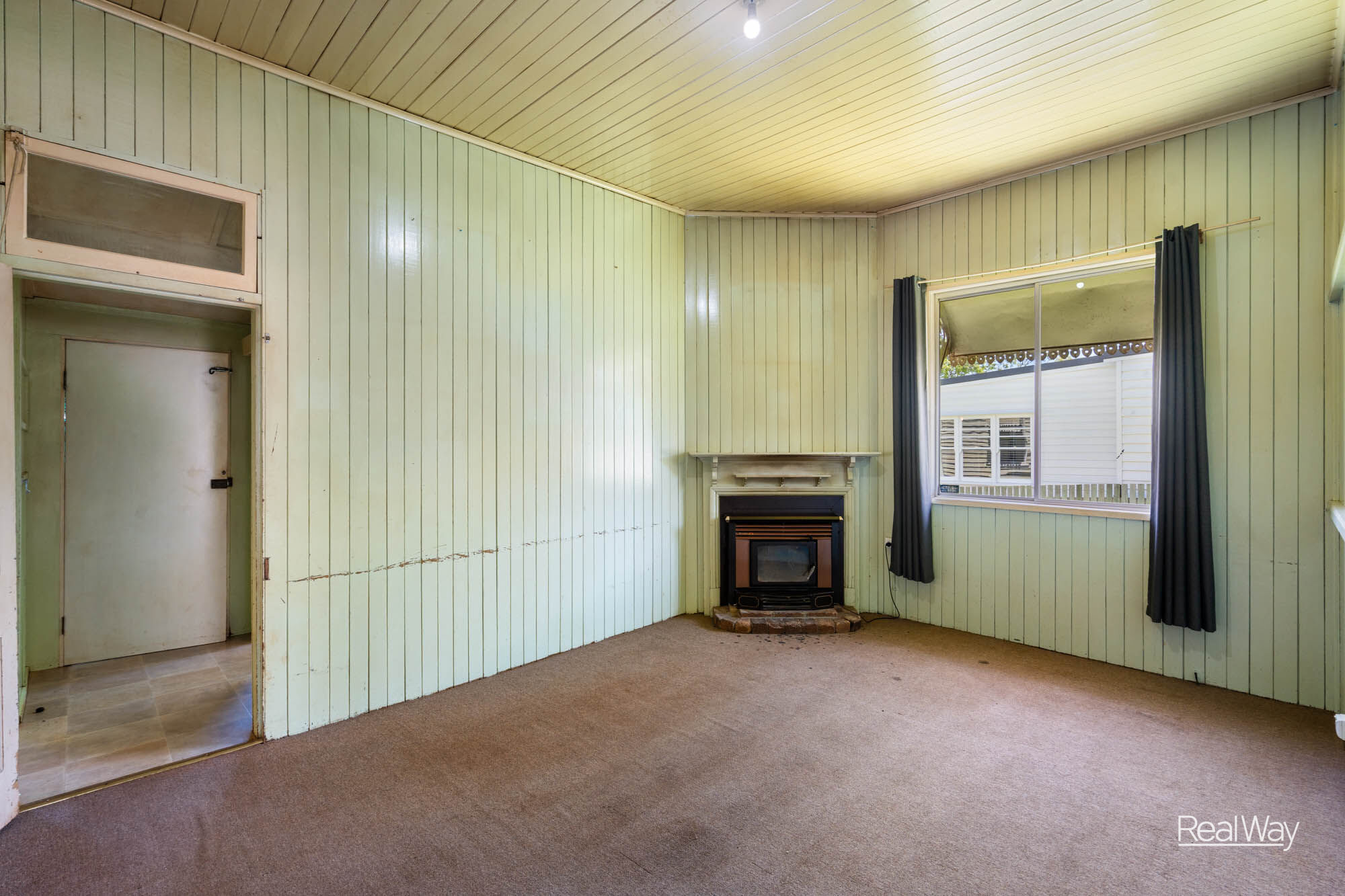 3-bedroom house at 34 Rhyde Street, Mount Lofty, QLD 4350, , Queensland