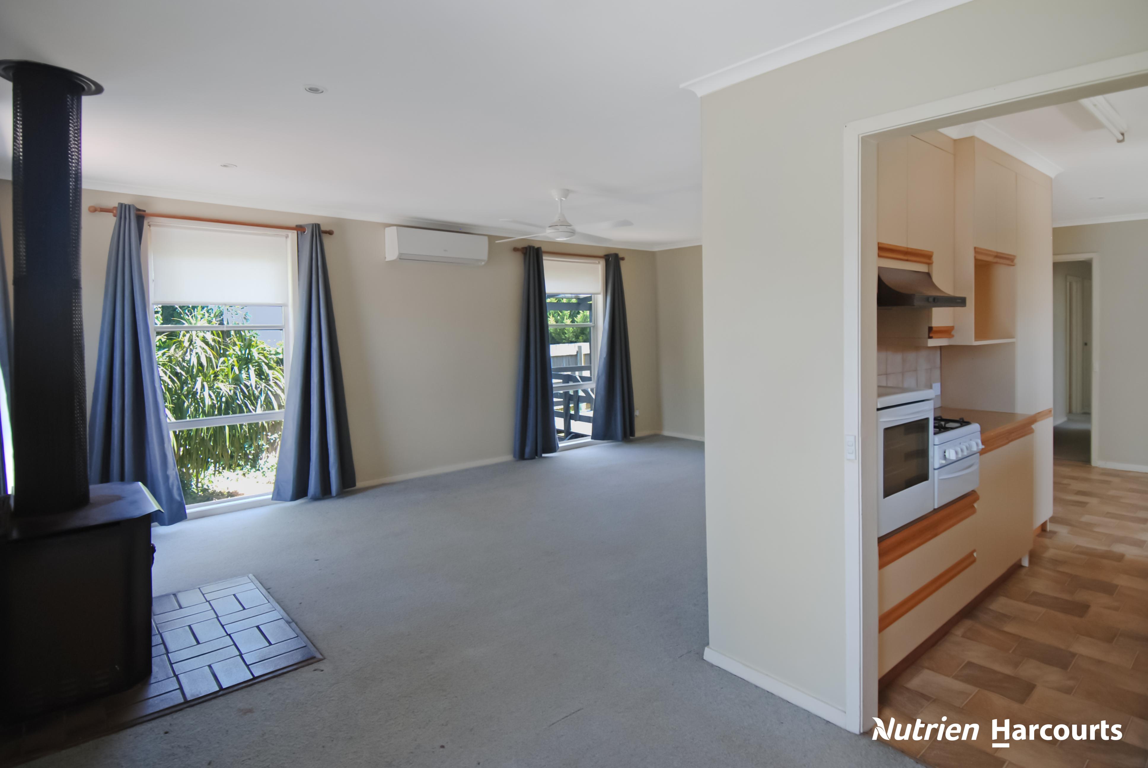9 HYLAND CRESCENT, Yarram VIC 3971 - Image 8