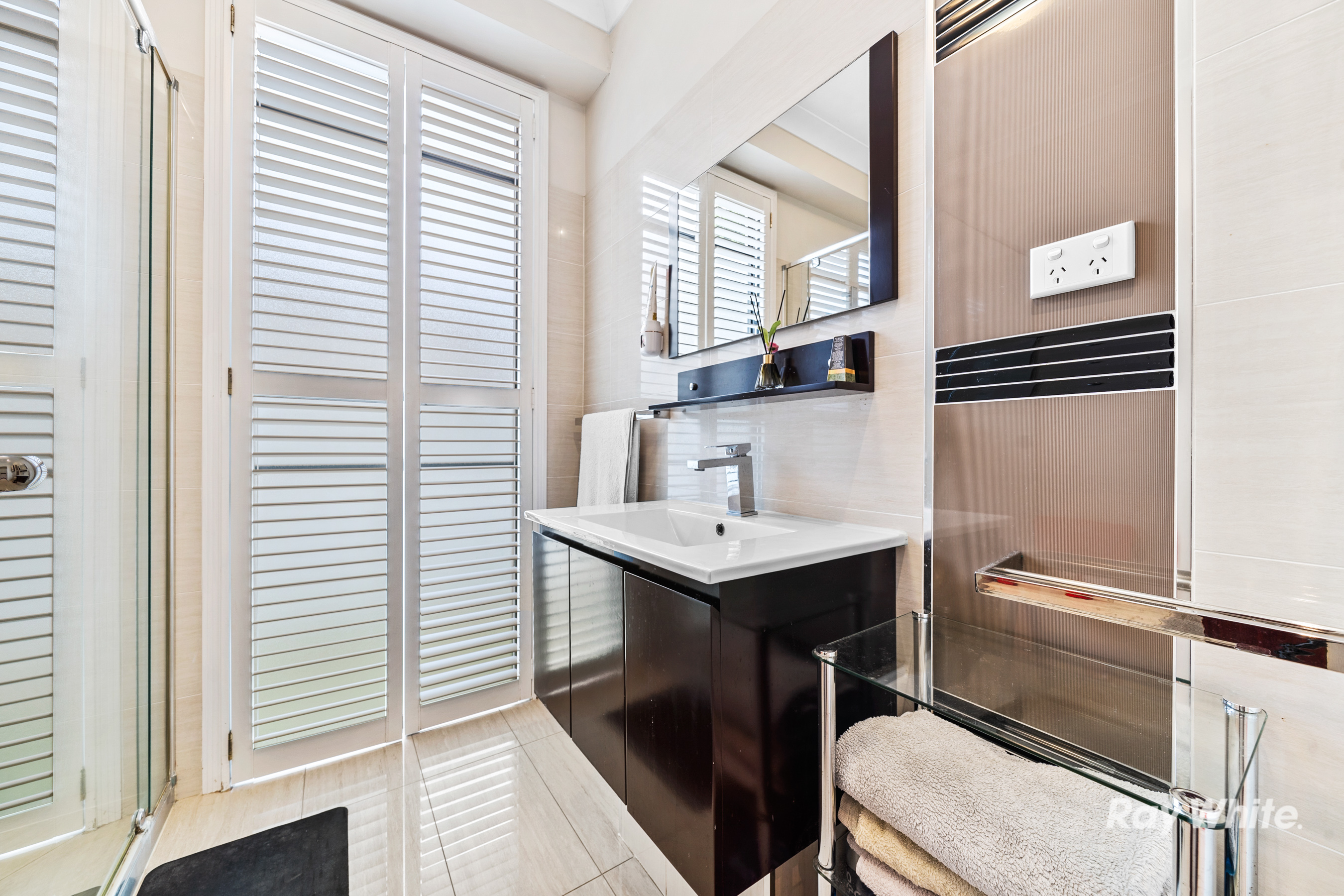 5-bedroom house at 17 Holyoake Drive, Daisy Hill, QLD 4127, Logan, Queensland