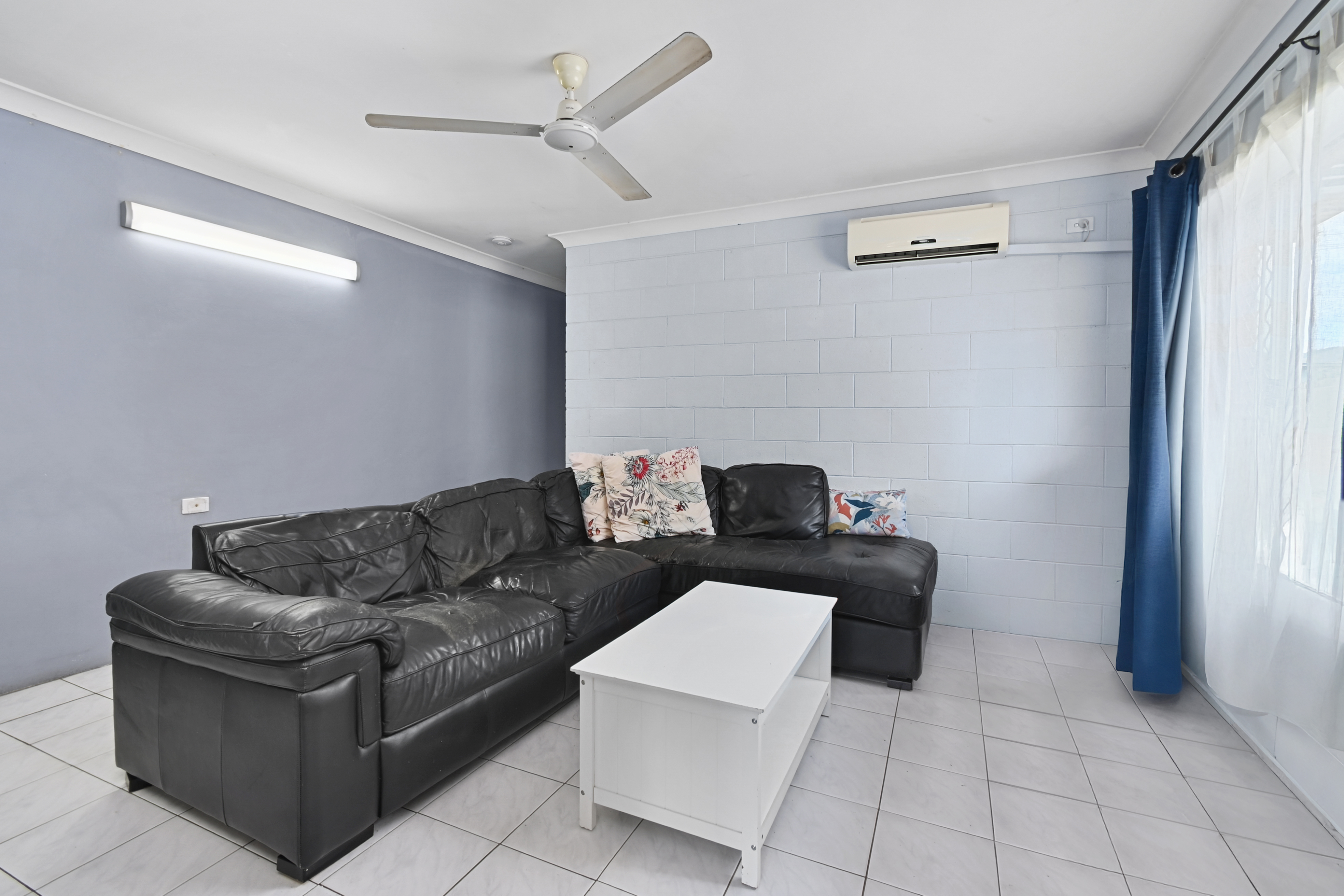 1/10-12 Curtin Street, Westcourt, QLD 4870 - Image 3