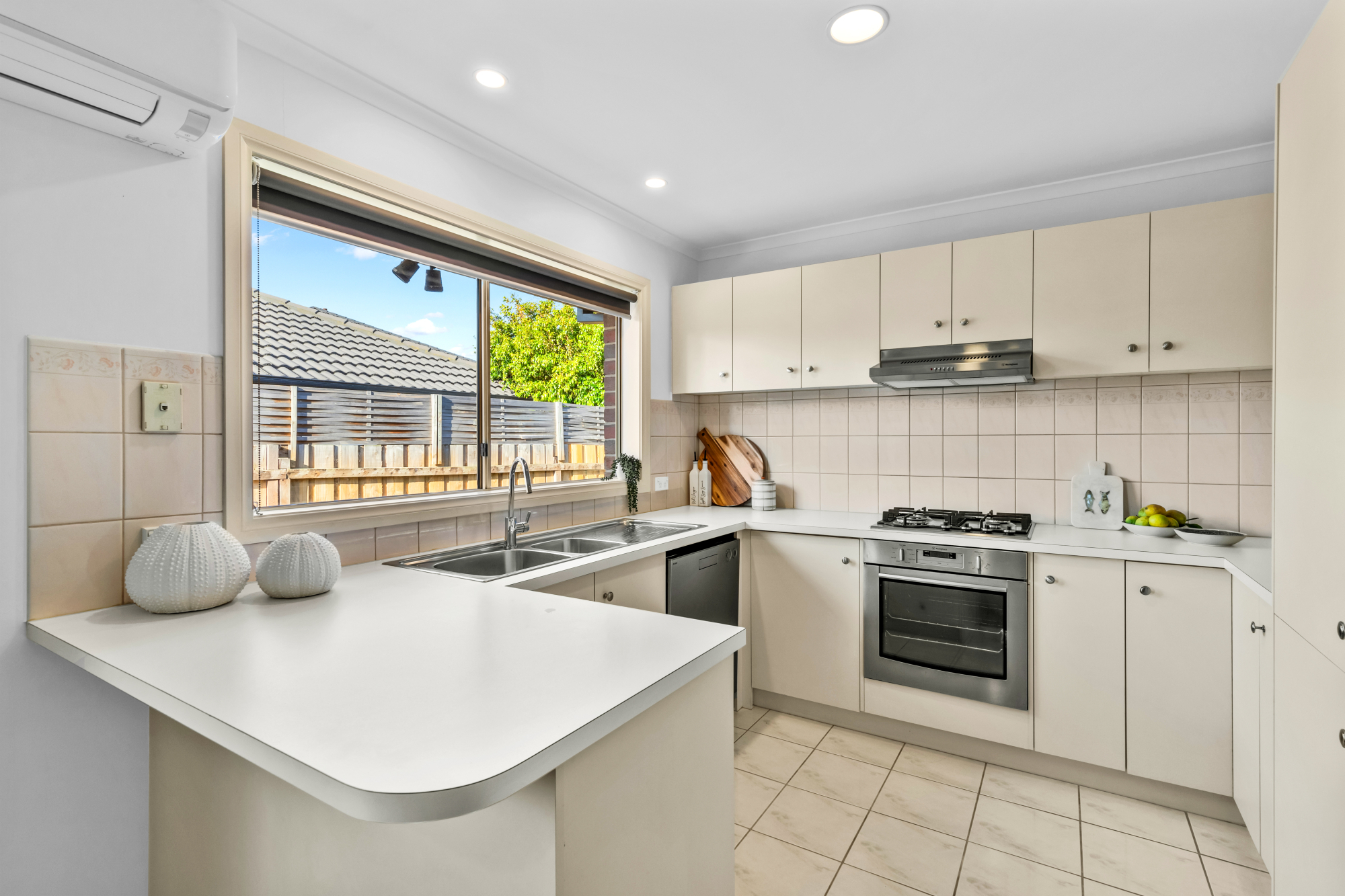 3-bedroom unit at 3/449 Station Street, Bonbeach, VIC 3196, Kingston (Vic.), Victoria