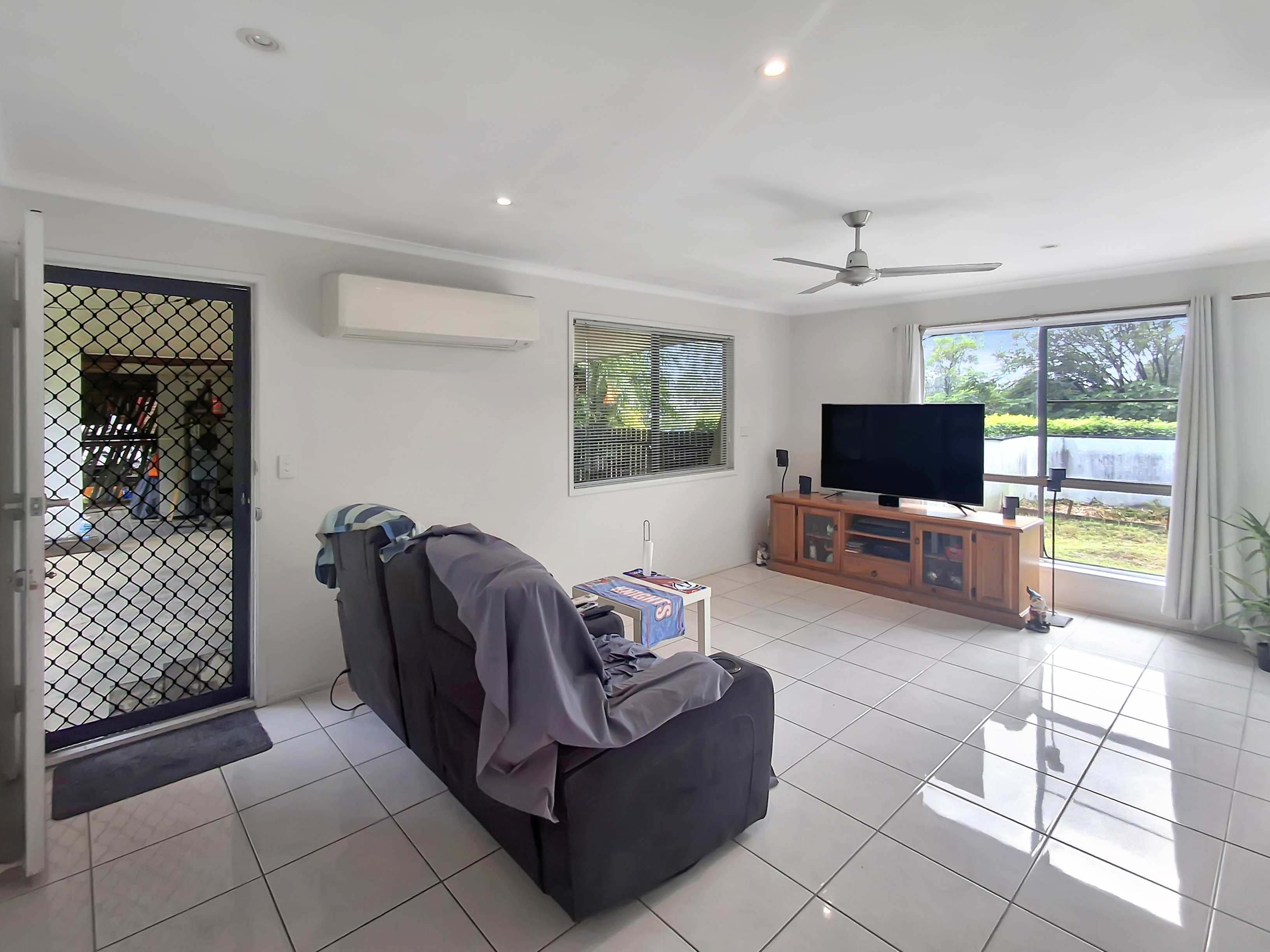 15 MCCREADY STREET, Rural View QLD 4740 - Image 2