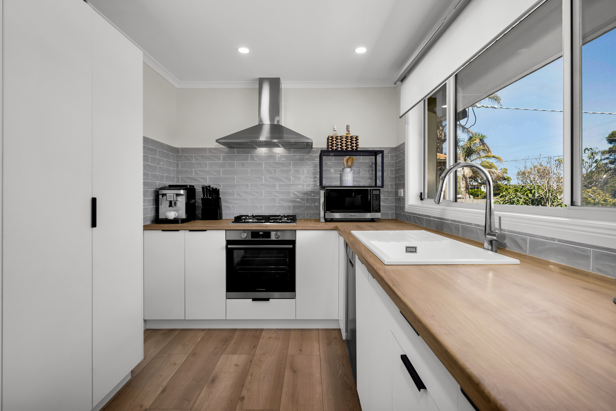 216 DROMANA PARADE, Safety Beach VIC 3936 - Image 8