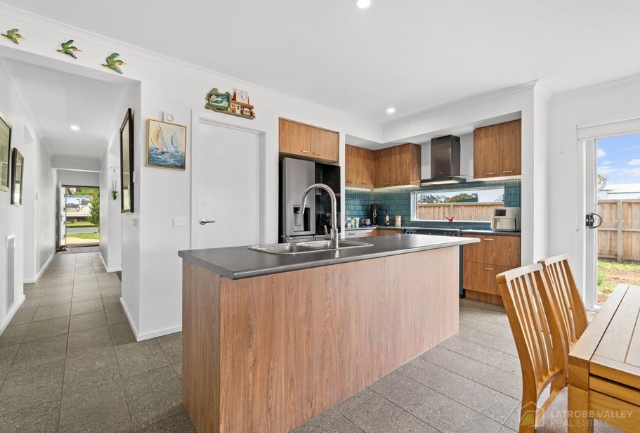 27 Lyons Street, Rosedale, Vic, 3847 - Image 6