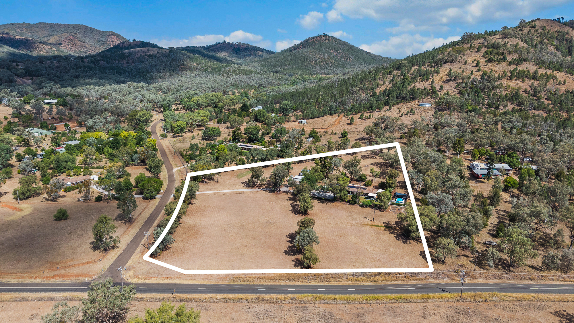 5-bedroom house at 8 Brooklyn Park Road, Kootingal, Nsw, 2352, Tamworth, New South Wales