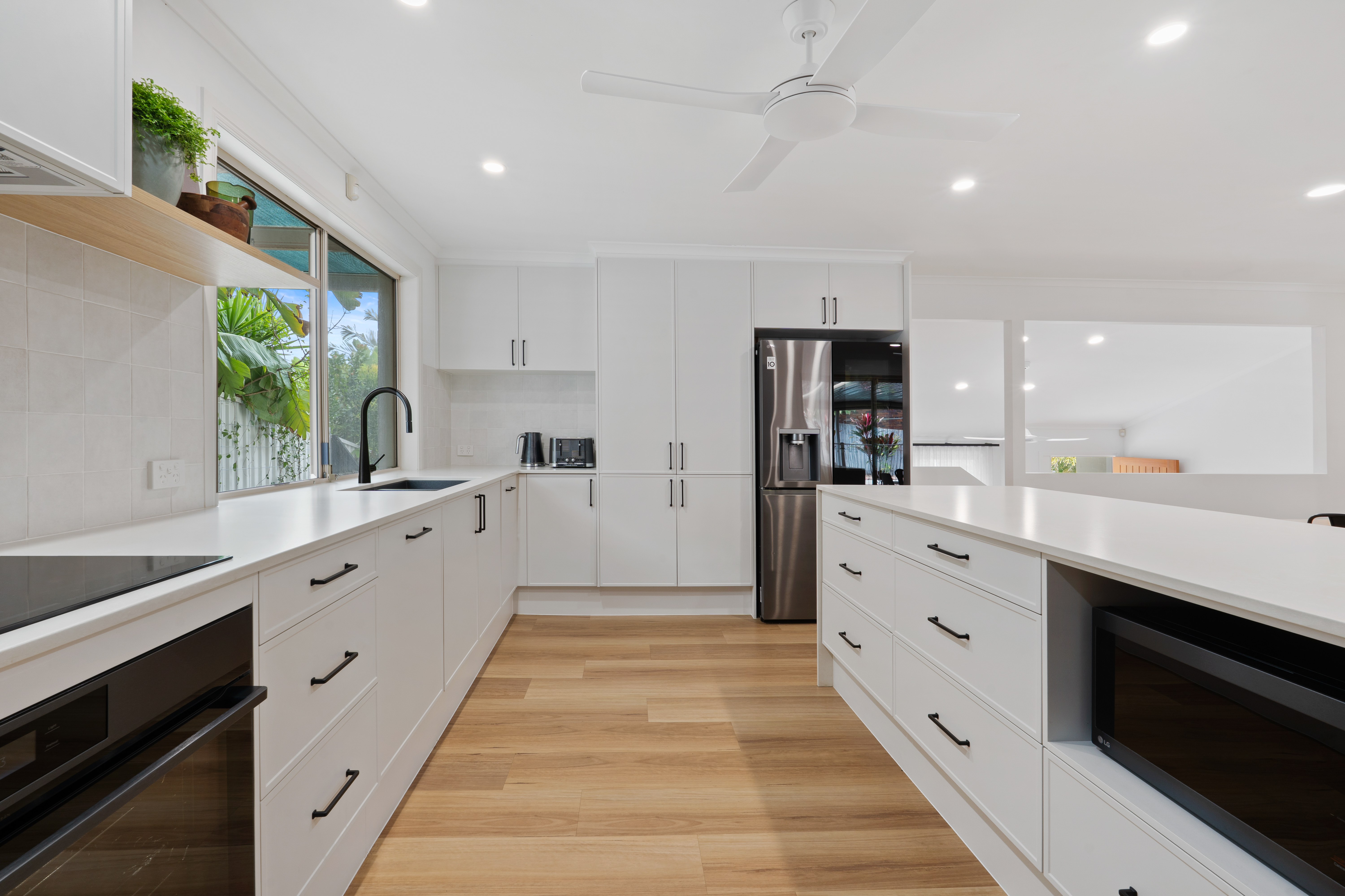 4 FINLEY COURT, Helensvale QLD 4212 - Image 10