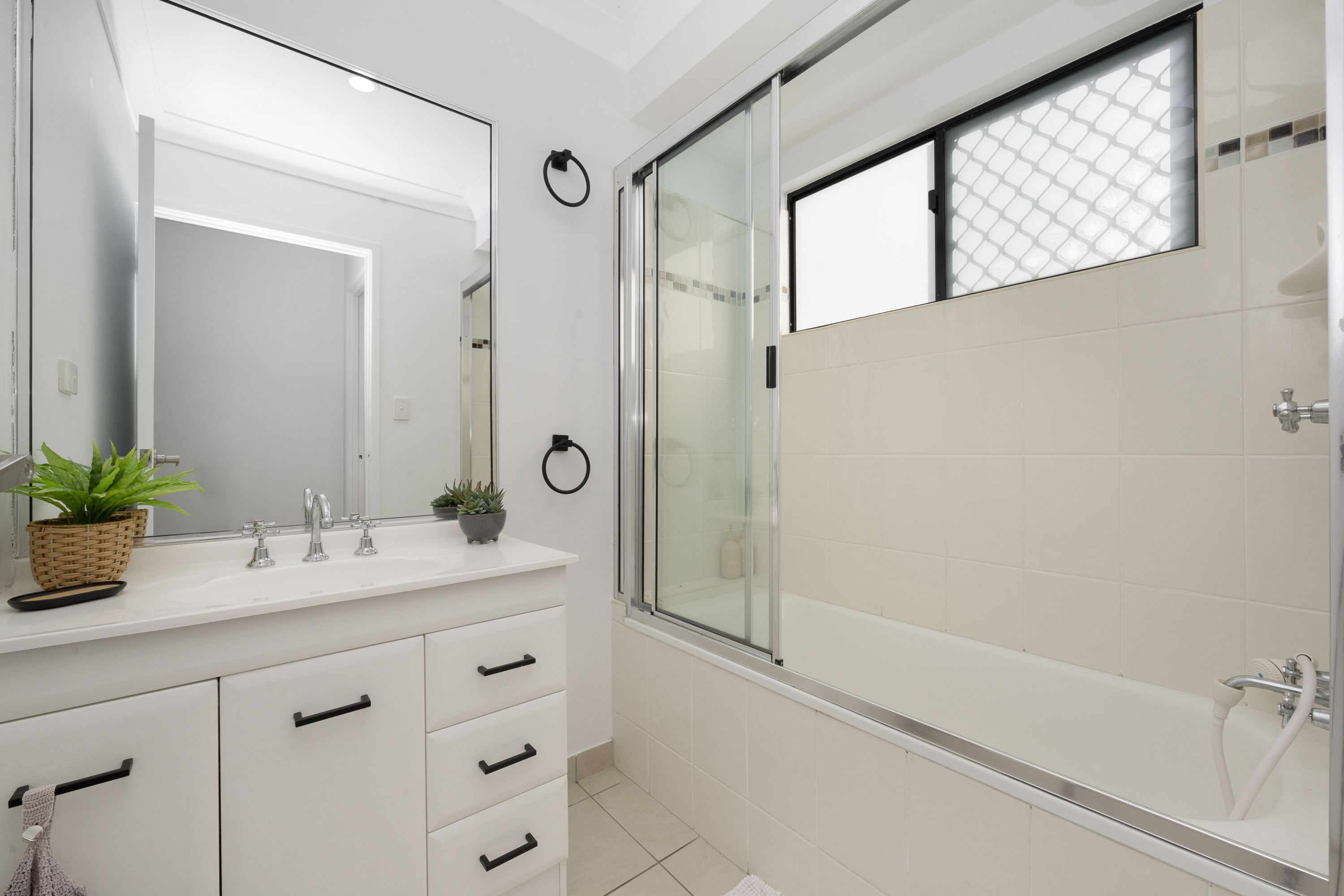 10 Lashmar Crescent, Deeragun, QLD 4818 - Image 7