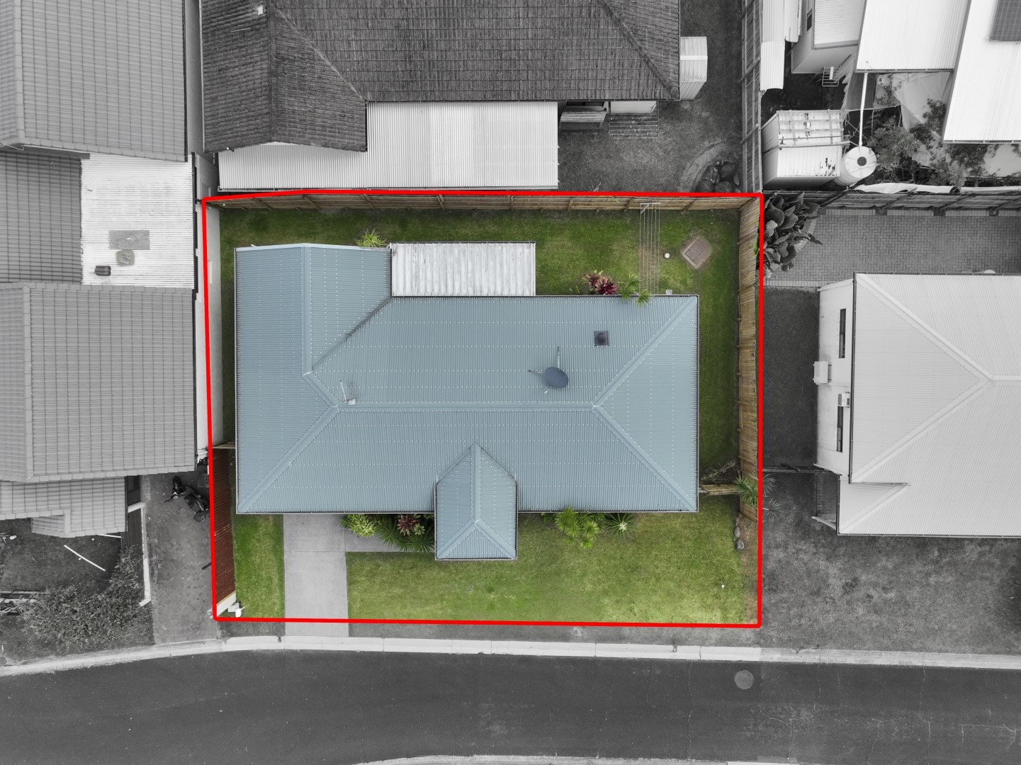 11 SILKY OAK COURT, Mooroobool QLD 4870 - Image 3