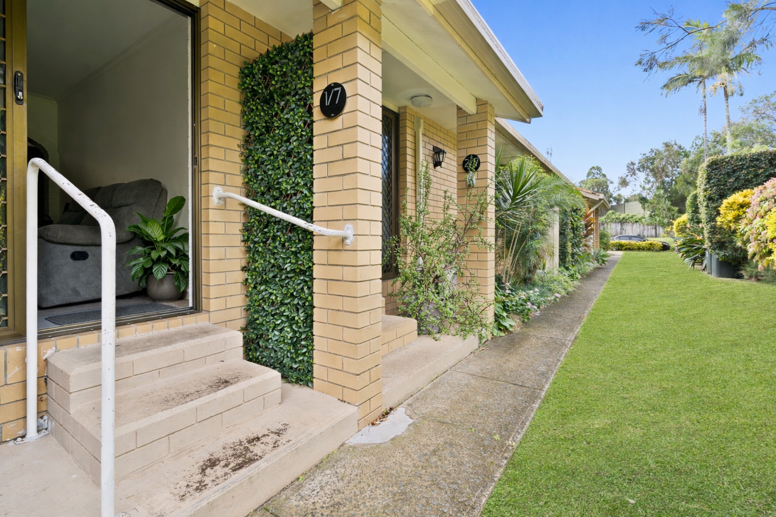 1 7 HONEYSUCKLE STREET, TWEED HEADS WEST NSW 2485 - Image 9