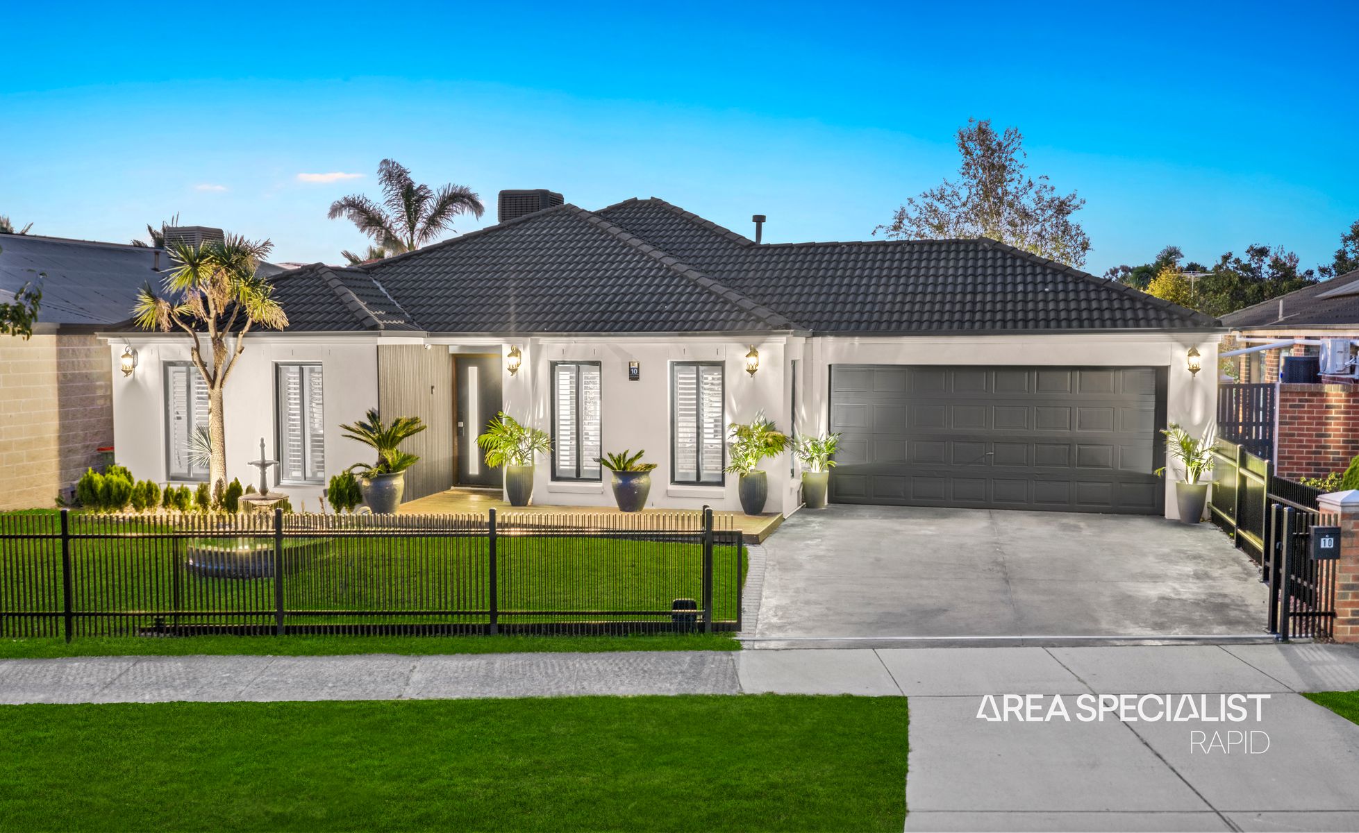 10 ELIDA CRESCENT, Narre Warren South VIC 3805 - Image 1