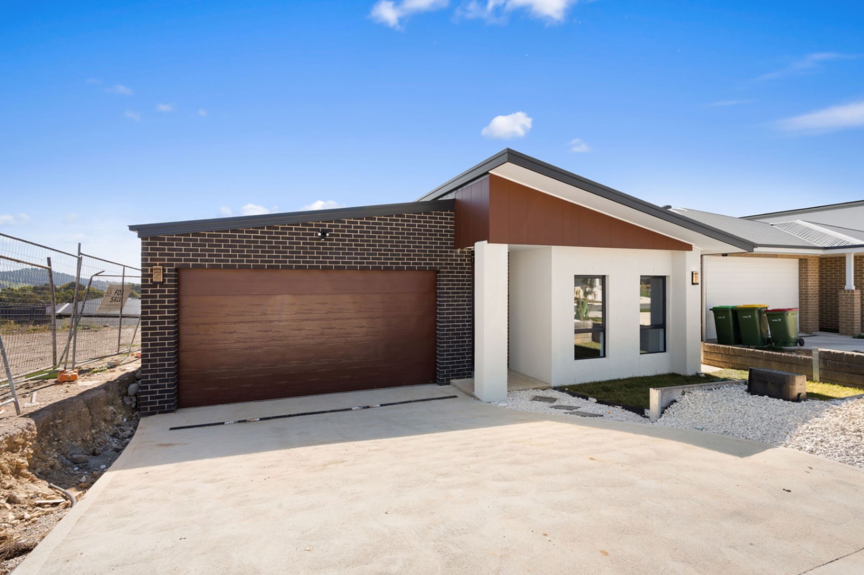 10 Photinia Street, Tralee, Nsw, 2620 - Image 2
