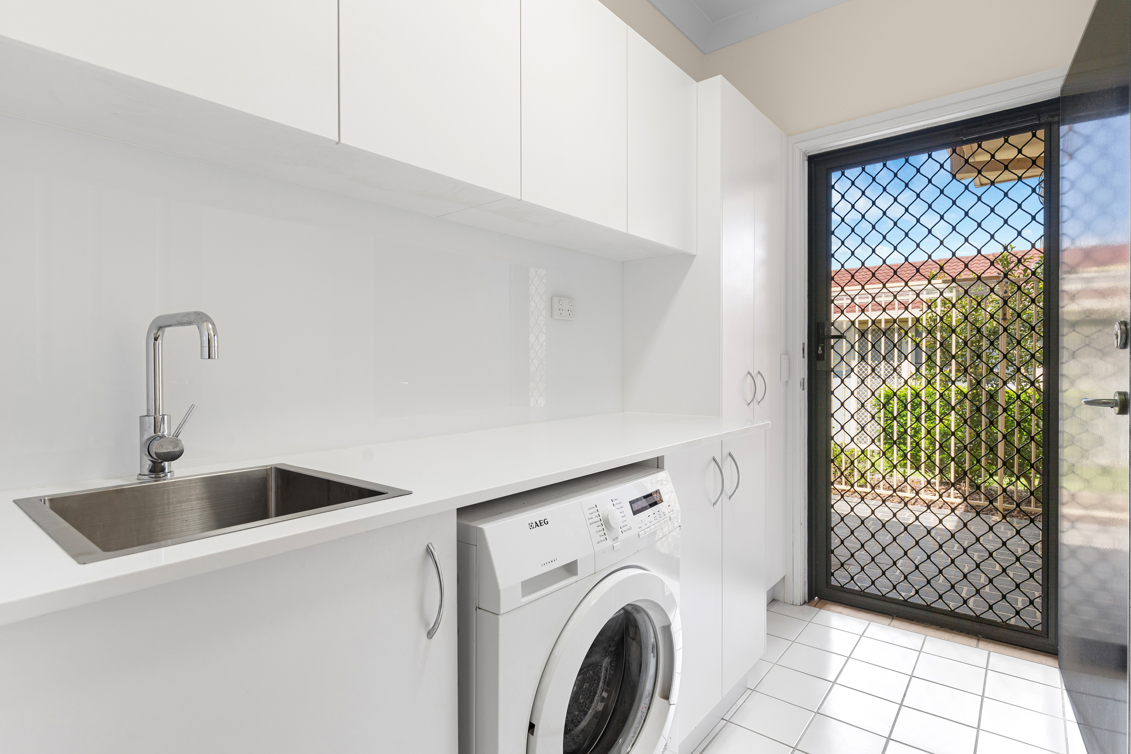 3-bedroom unit at LYMINGTON VILLAGE 28 82 WARNERS BAY ROAD, WARNERS BAY NSW 2282, , New South Wales