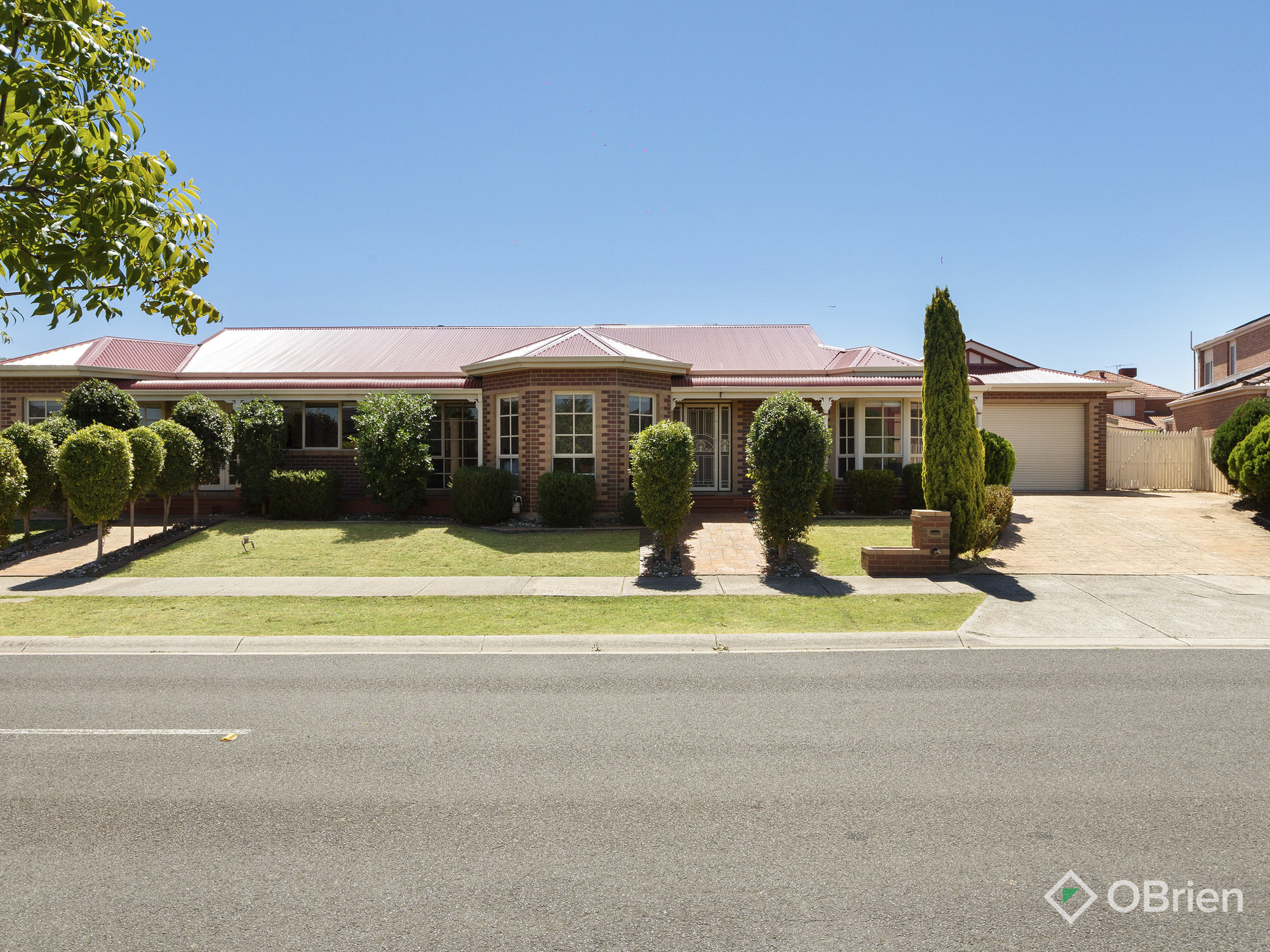 2 Pastoral Place, Sydenham, VIC 3037 - Image 1