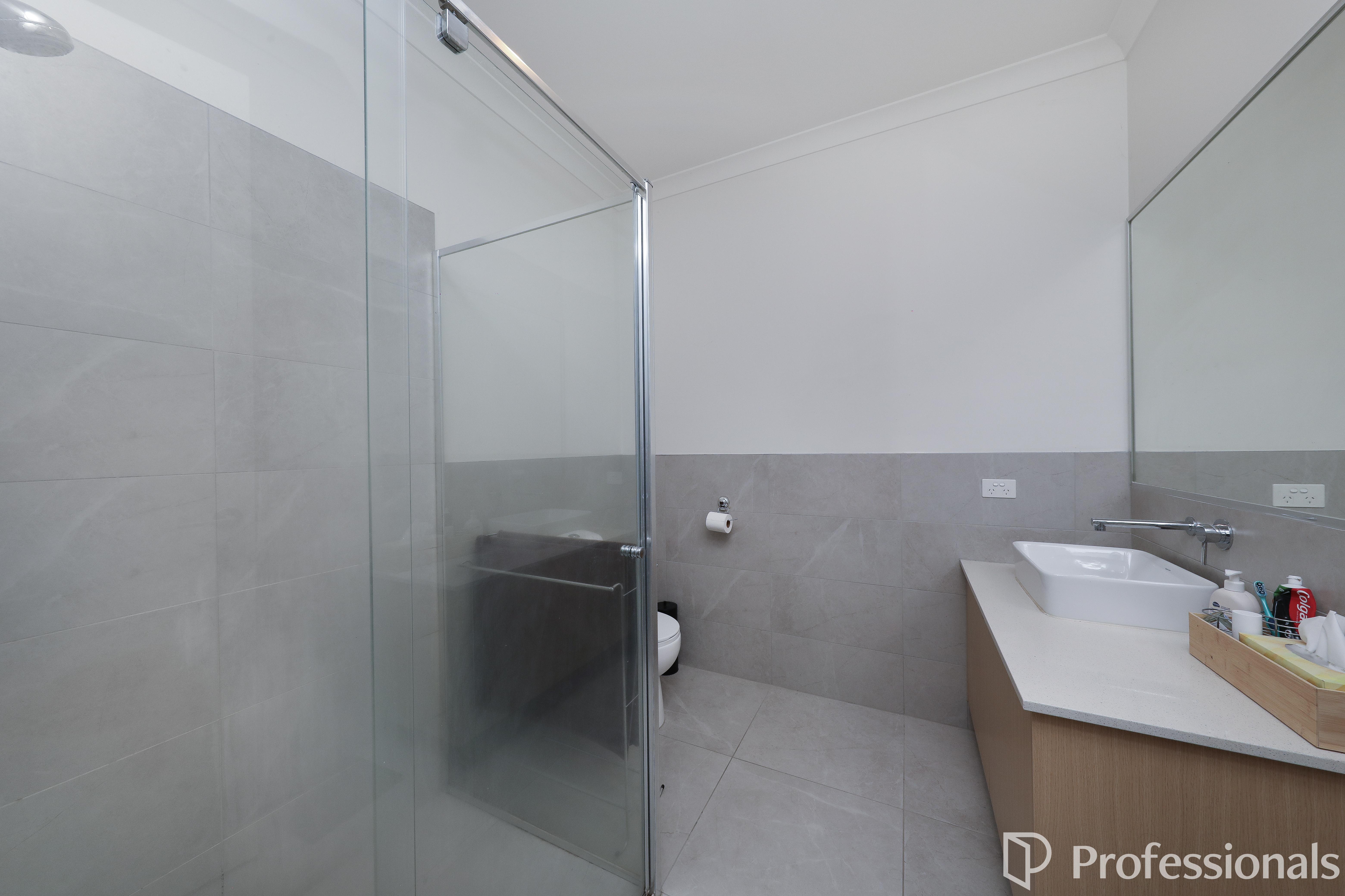 4 Correa Place, Brookfield, VIC 3338 - Image 3