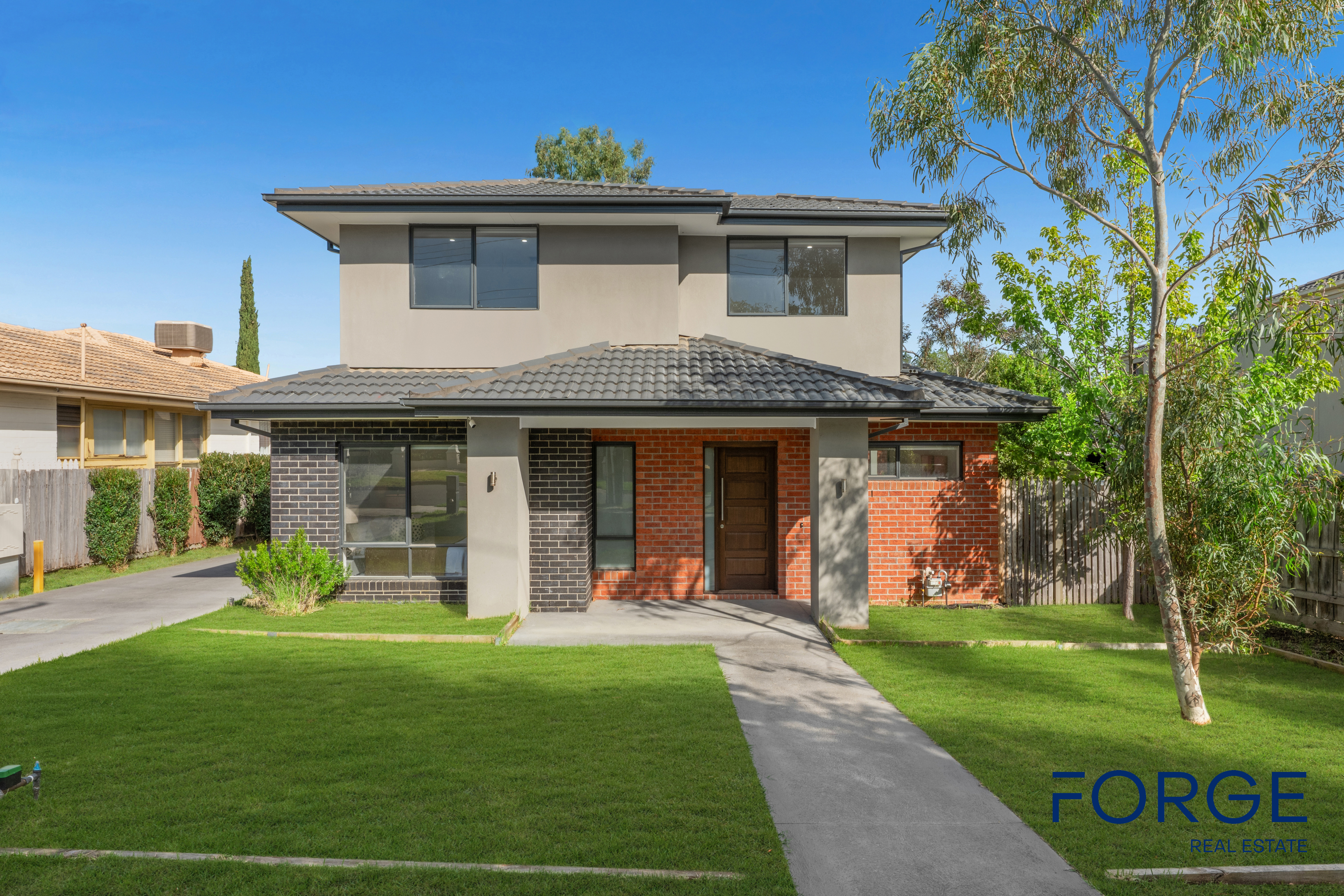 4-bedroom unit at UNIT 1 129 WINDELLA CRESCENT, Glen Waverley VIC 3150, Monash, Victoria