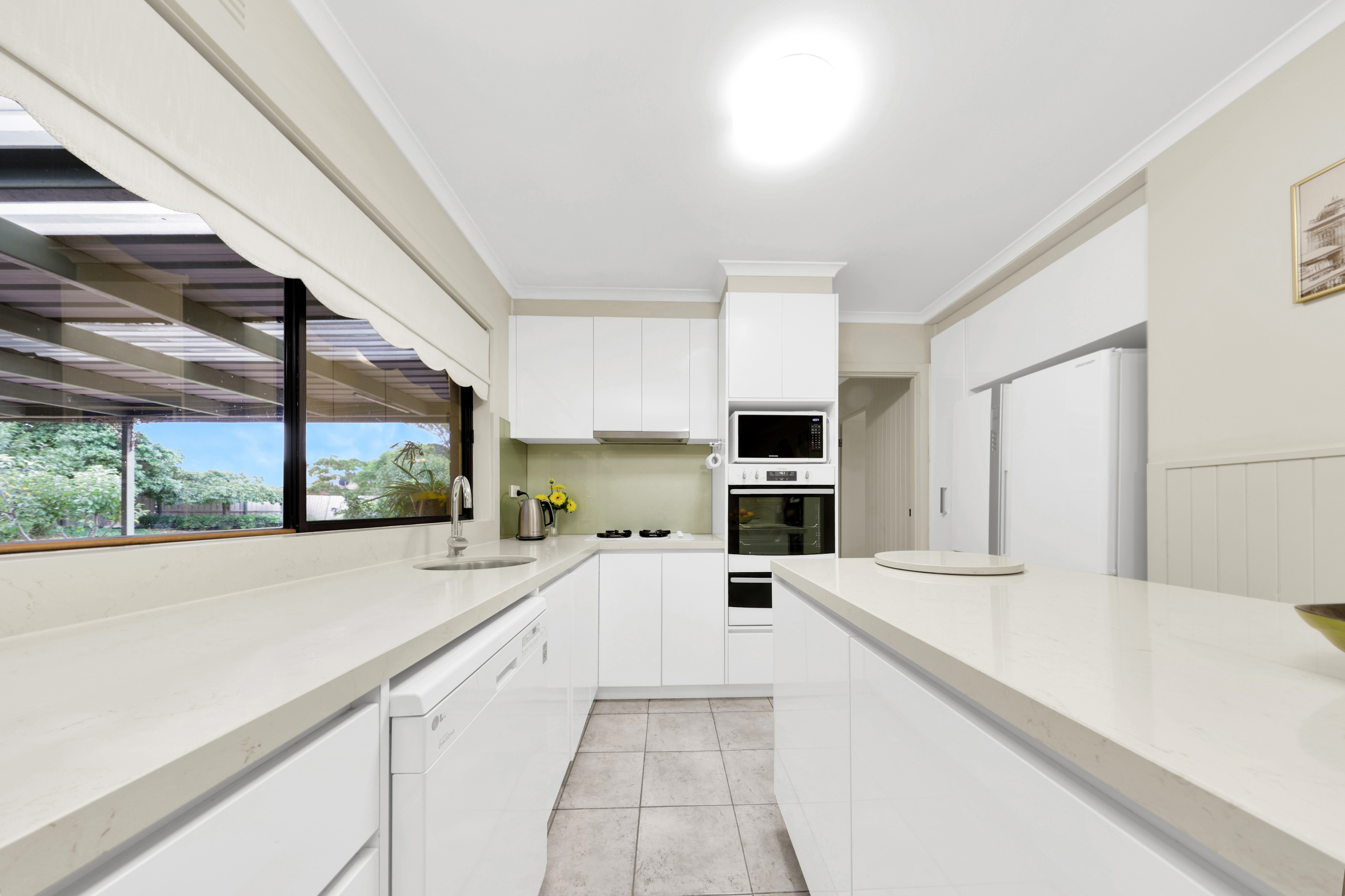 8 EVE COURT, Craigieburn VIC 3064 - Image 3