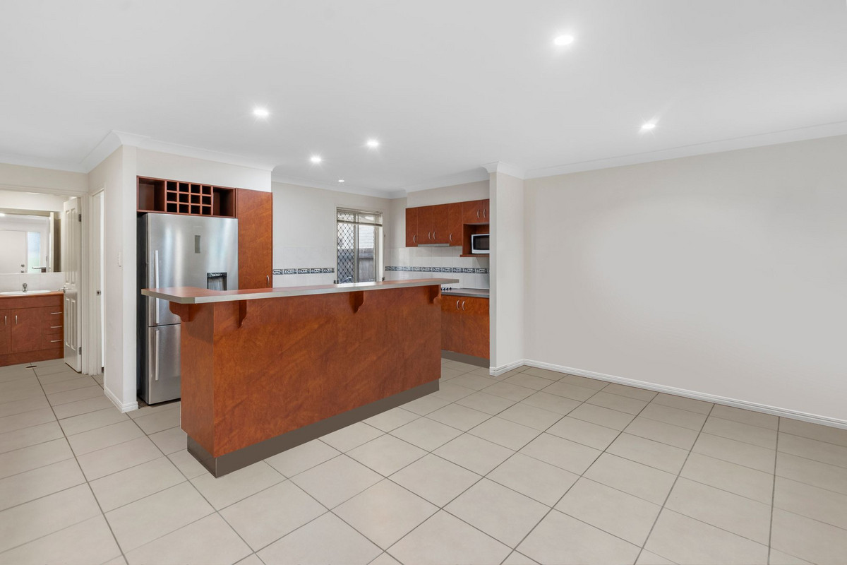 2/9 Callicoma Court, Ormeau, QLD 4208 - Image 2