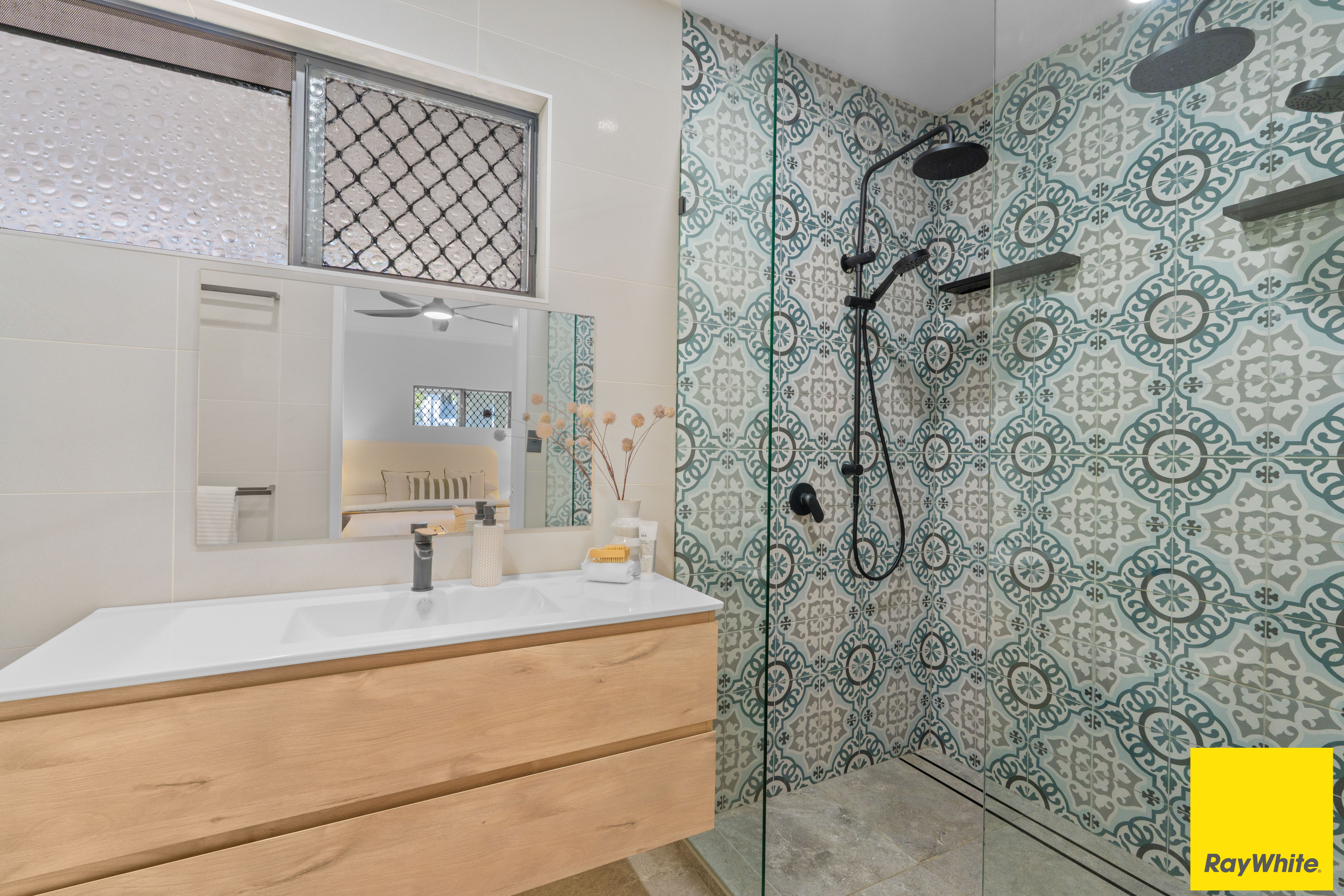 13 Hope Street, Clifton Beach, QLD 4879 - Image 9