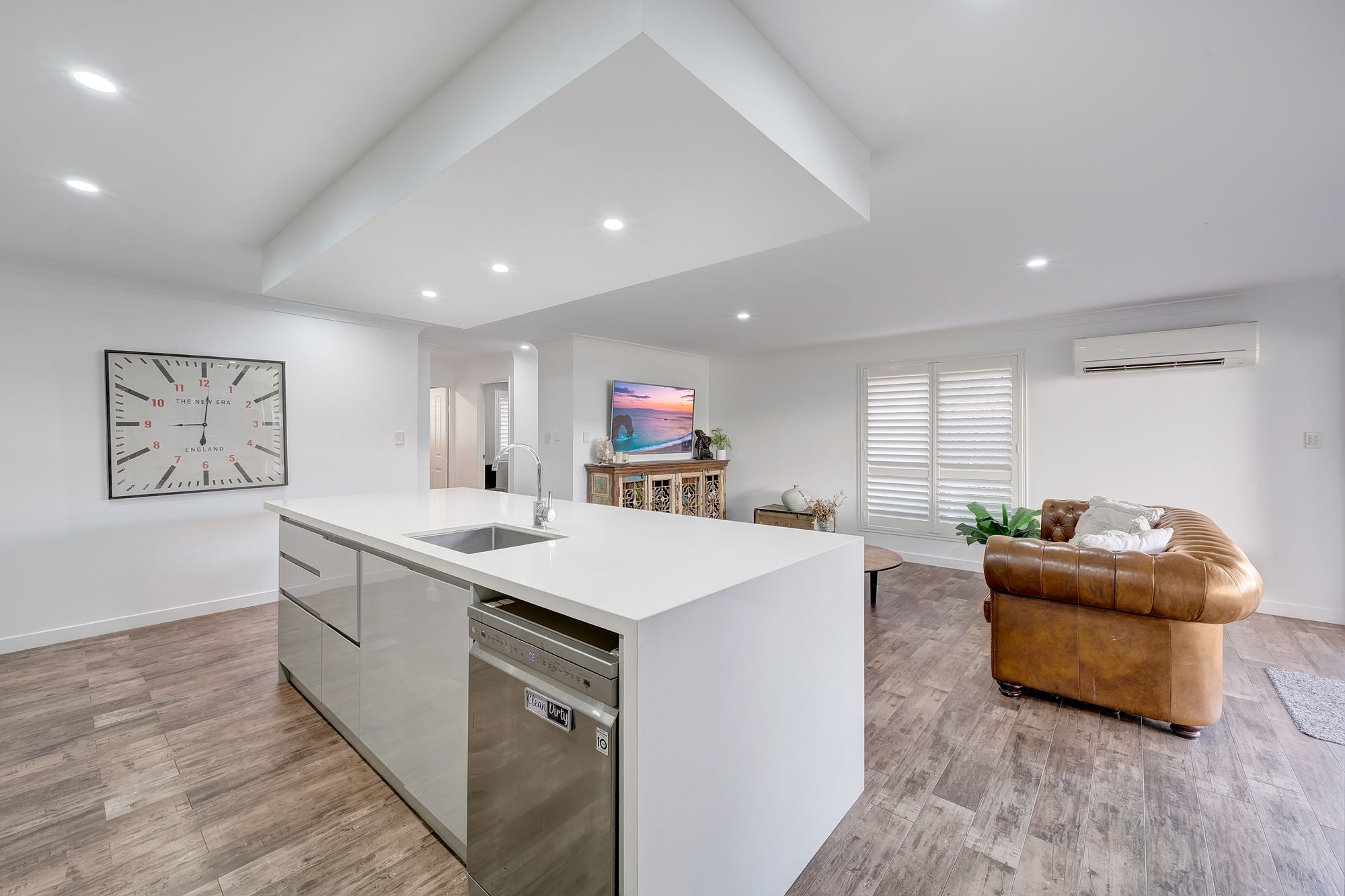 5-bedroom house at 98 Bannockburn Crescent, Parkinson, QLD 4115, , Queensland