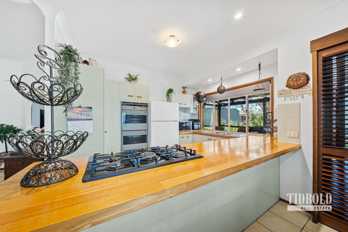 69 BROADWATER TERRACE, Redland Bay QLD 4165 - Image 9