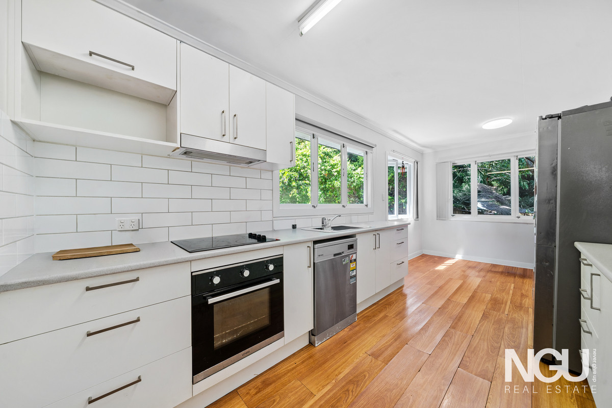 15 COLLIN COURT, Kingston QLD 4114 - Image 2