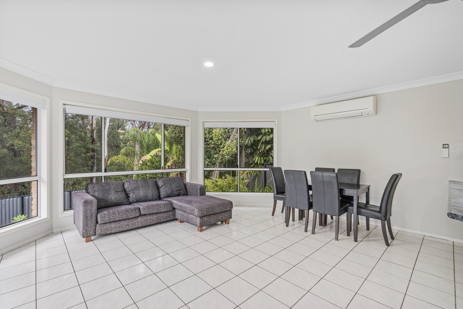 28 BALLYBUNION DRIVE, Parkwood QLD 4214 - Image 4