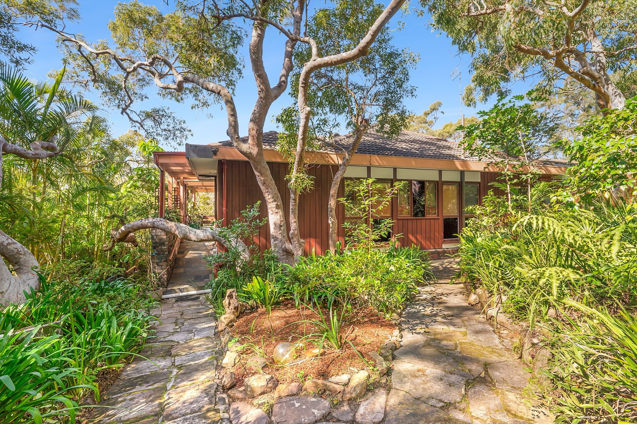 37 Bellevue Avenue, Avalon Beach, NSW 2107 - Image 2