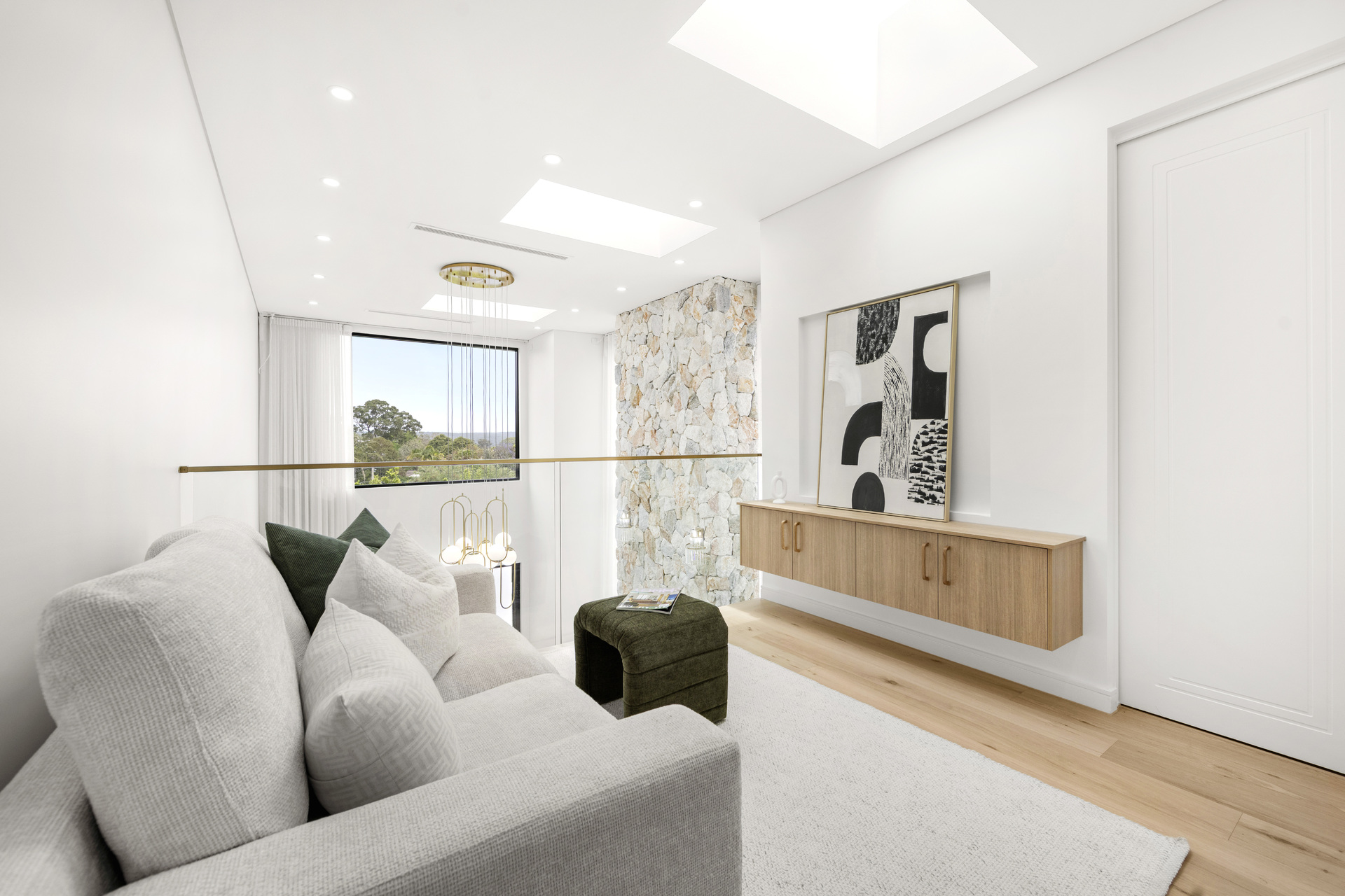 4-bedroom unit at 164B Caringbah Road, Caringbah South, NSW 2229, Sutherland, New South Wales