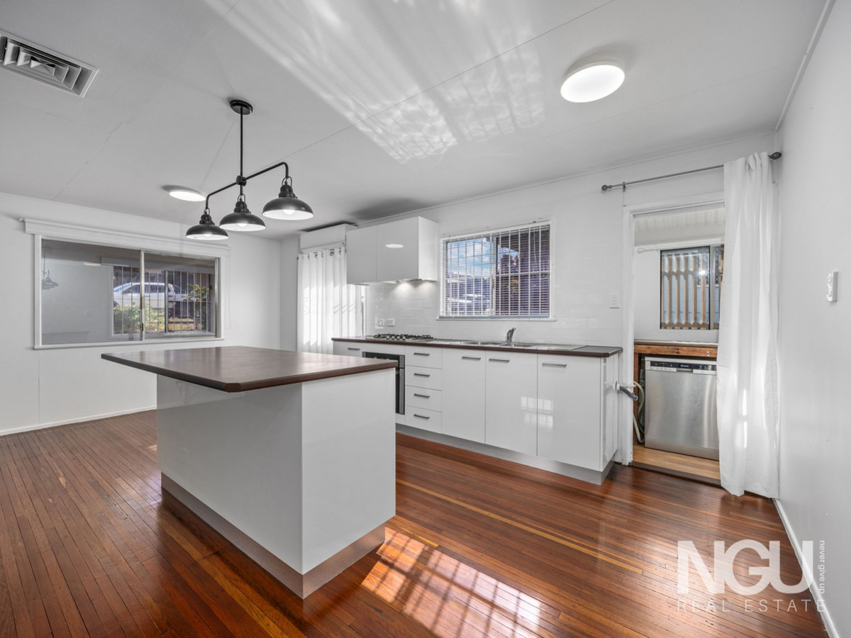 8 ROBINSON STREET, Brassall QLD 4305 - Image 4