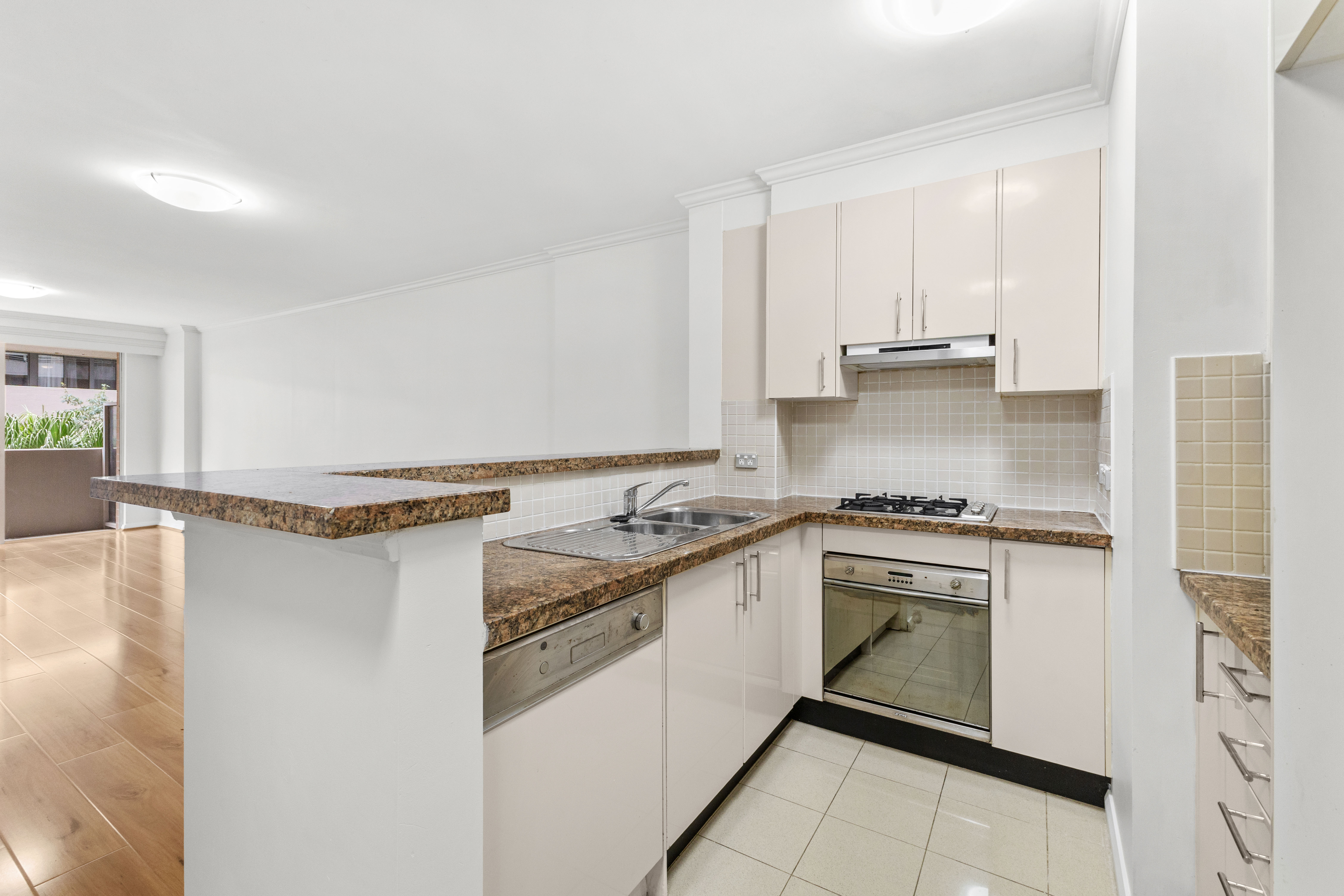 32 4-10 POUND ROAD, HORNSBY NSW 2077 - Image 3
