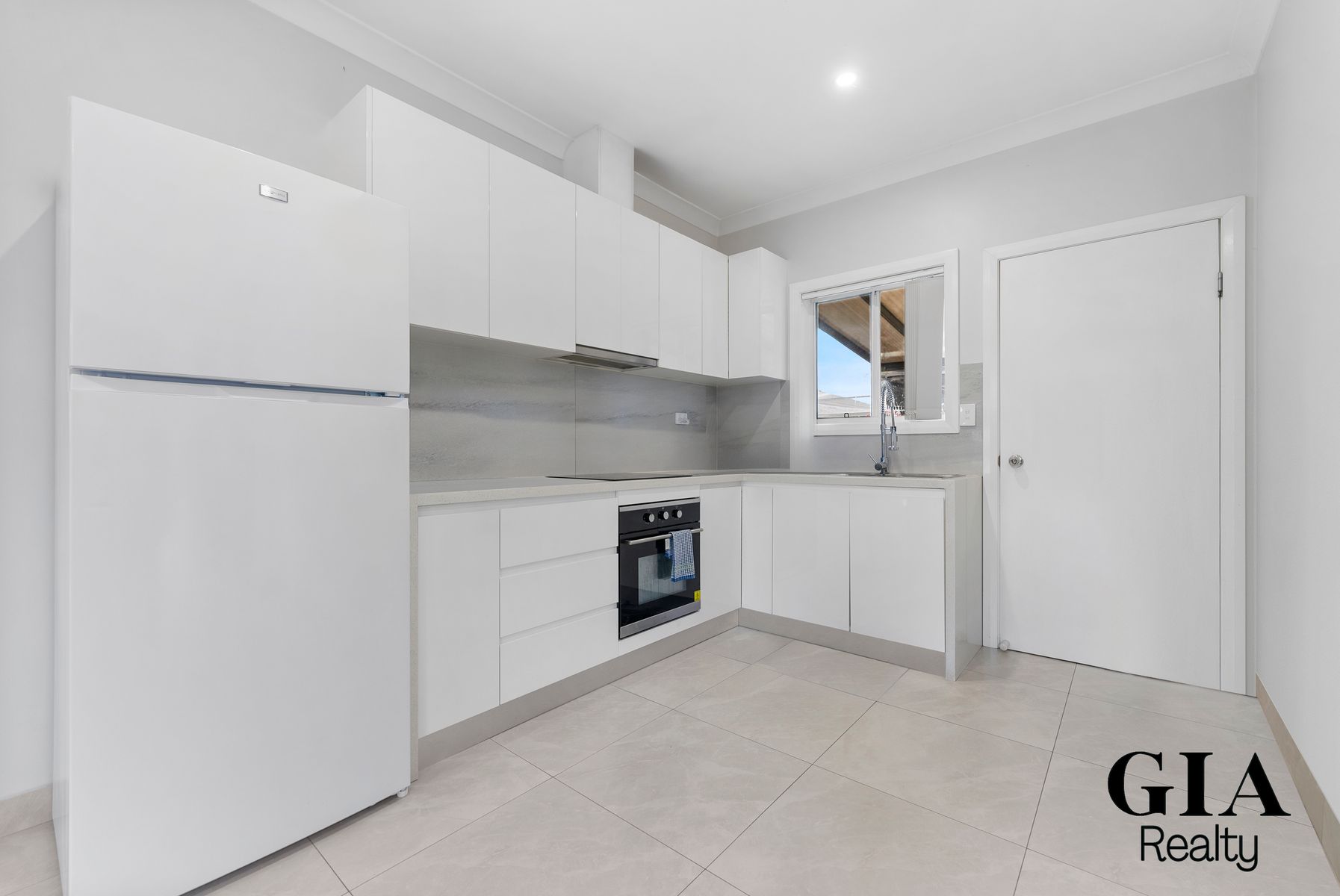 5-bedroom house at 12 Kimberley Crescent, Fairfield West, NSW 2165, Fairfield, New South Wales