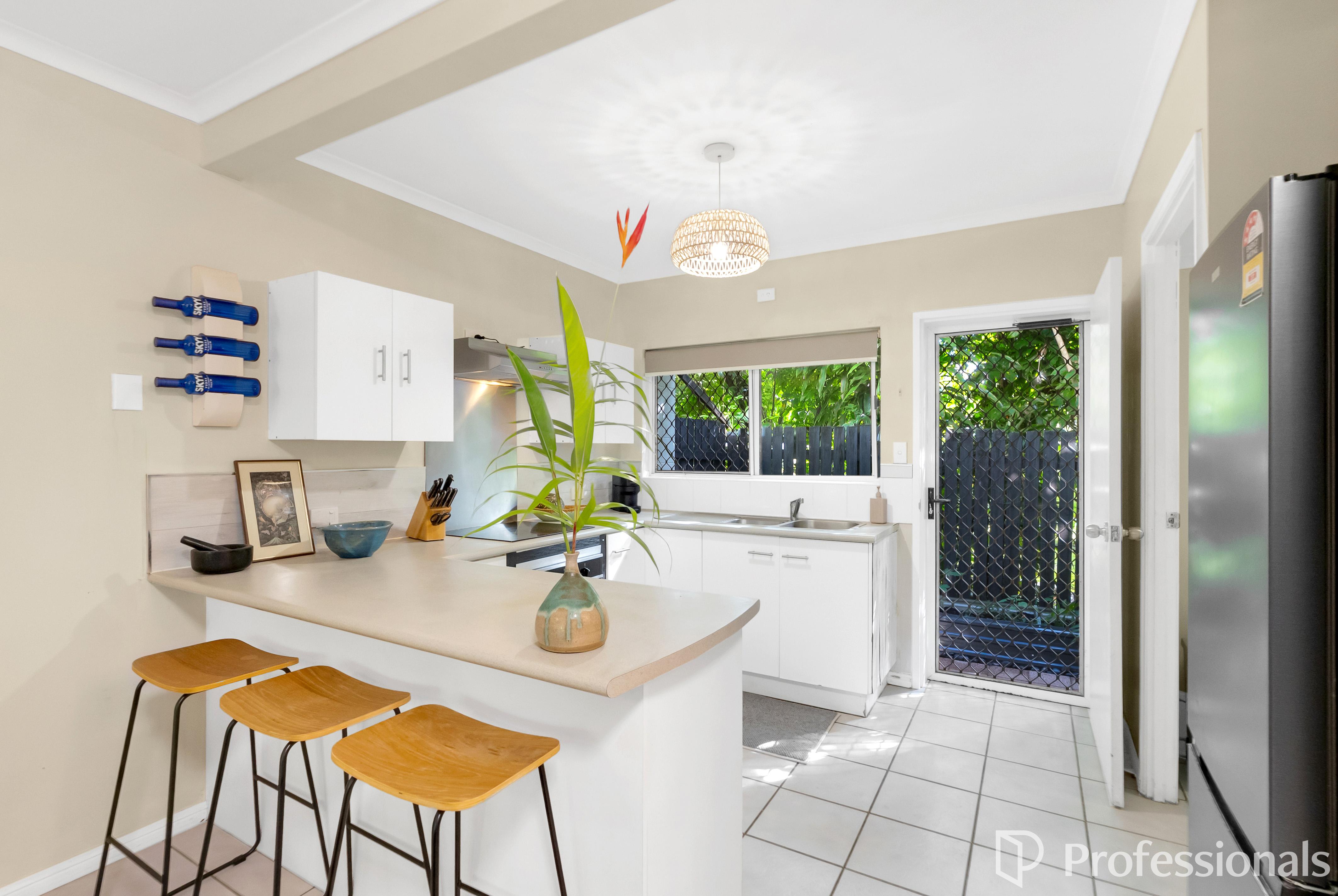 CAUFIELD GARDENS 3 126 PEASE STREET, MANOORA QLD 4870 - Image 4