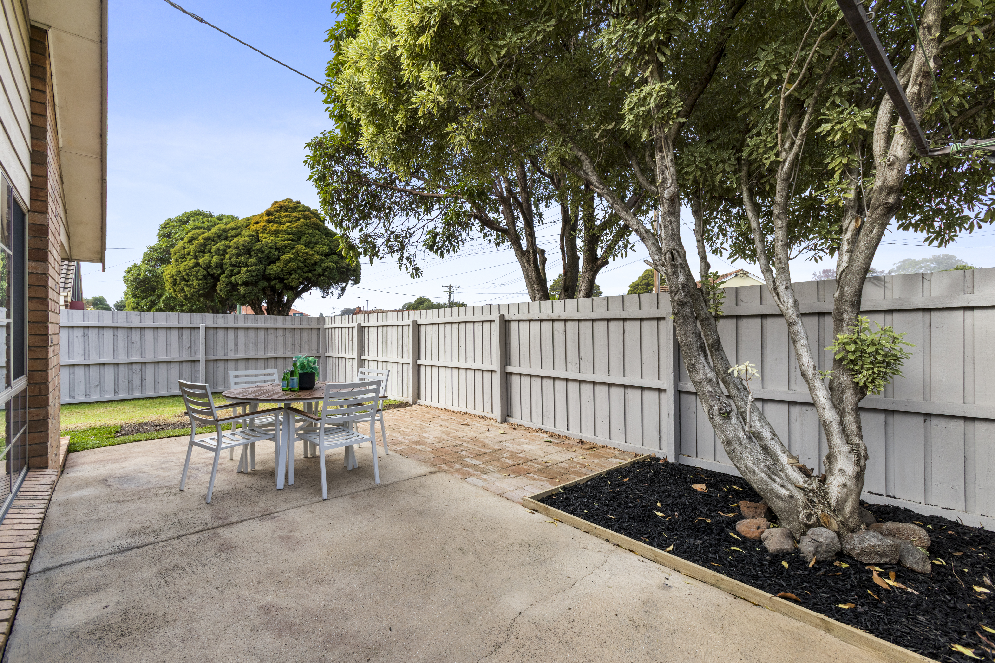 3-bedroom unit at 1 320 ABERDEEN STREET, MANIFOLD HEIGHTS VIC 3218, Greater Geelong, Victoria