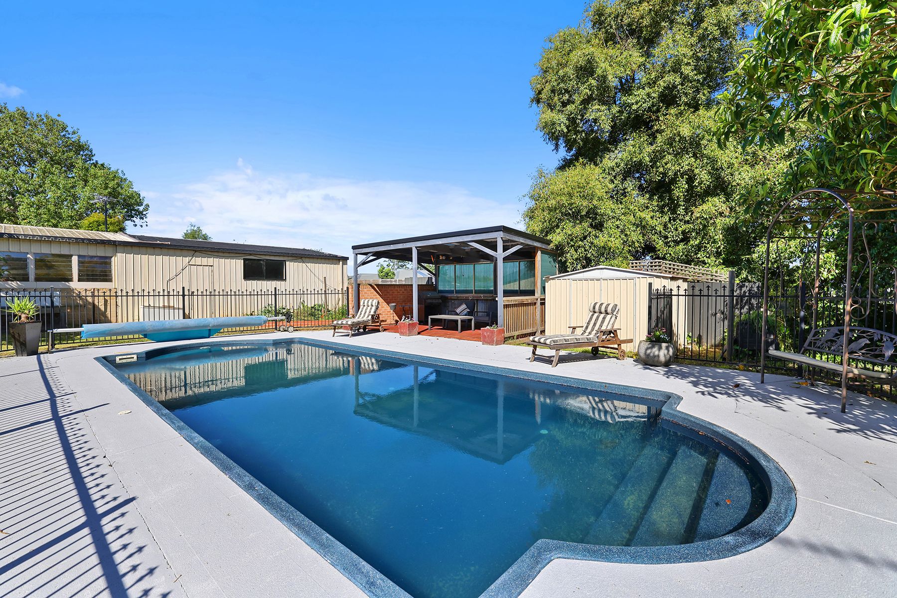 6-bedroom house at 23-25 Moe-Willow Grove Road, Willow Grove, Vic, 3825, Baw Baw, Victoria