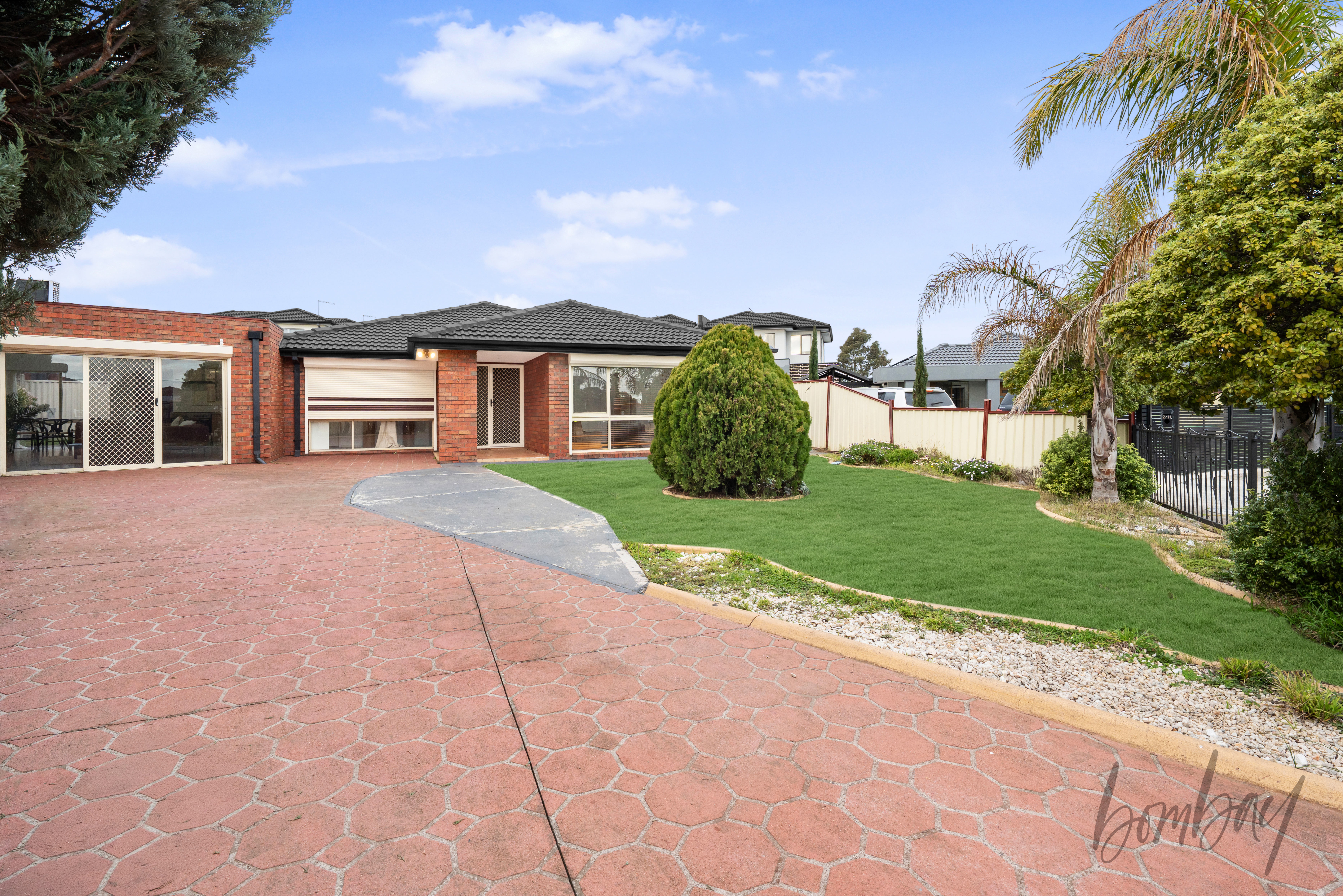9 Hermitage Court, Meadow Heights, VIC 3048 - Image 1