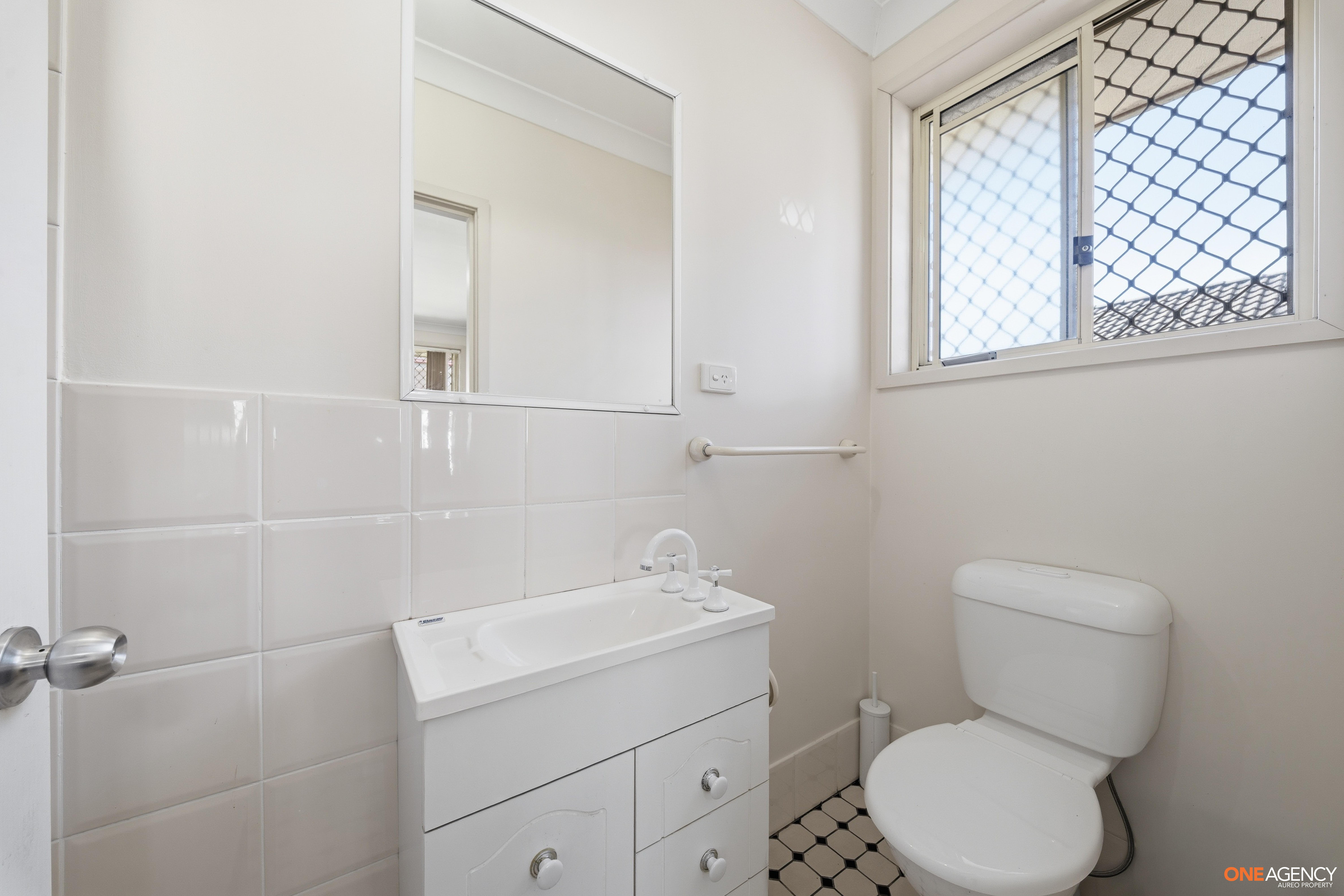 3 9 MACQUARIE ROAD, INGLEBURN NSW 2565 - Image 7