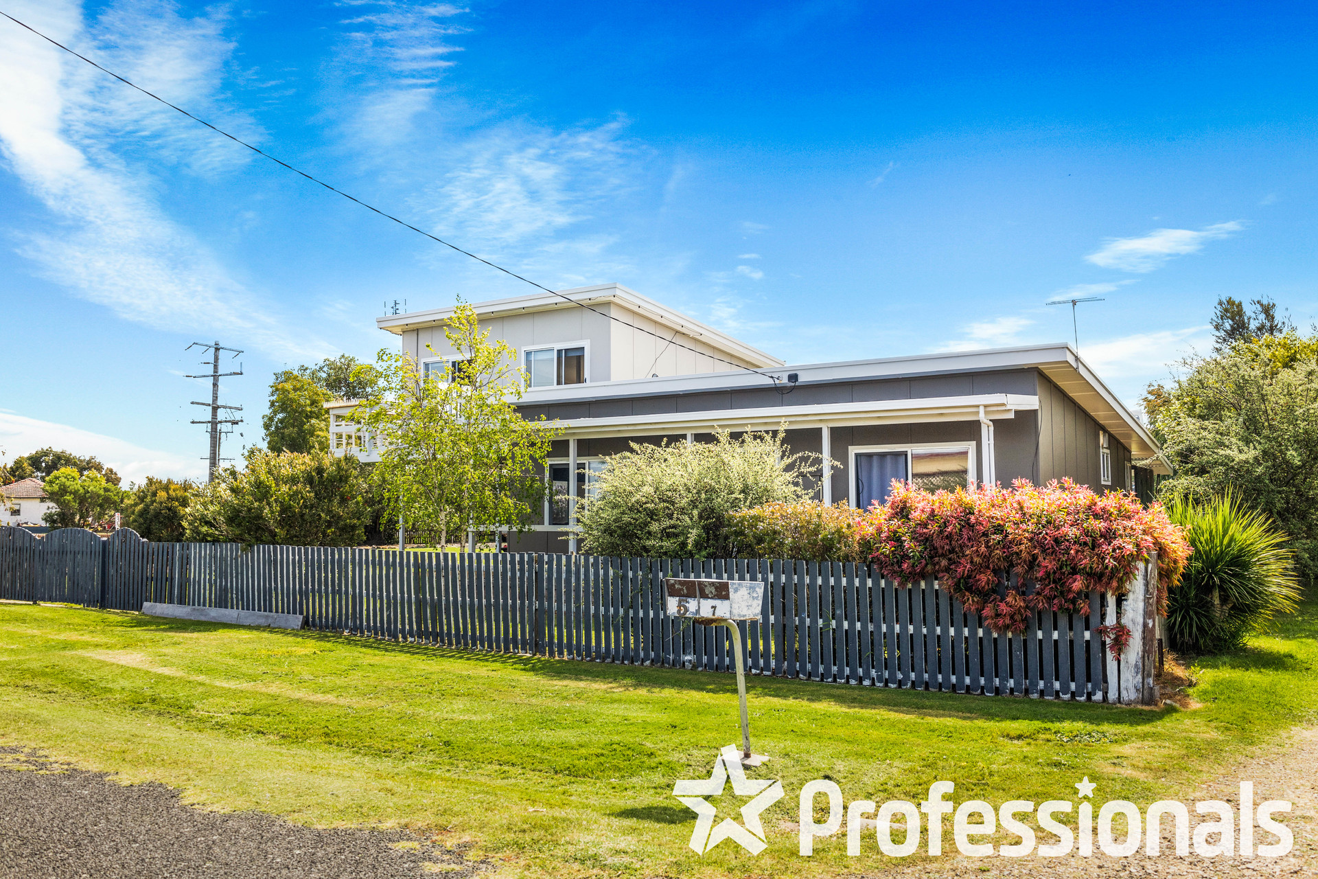 2-bedroom house at 5 Newhaven Crescent, Mcloughlins Beach, VIC 3874, Wellington, Victoria